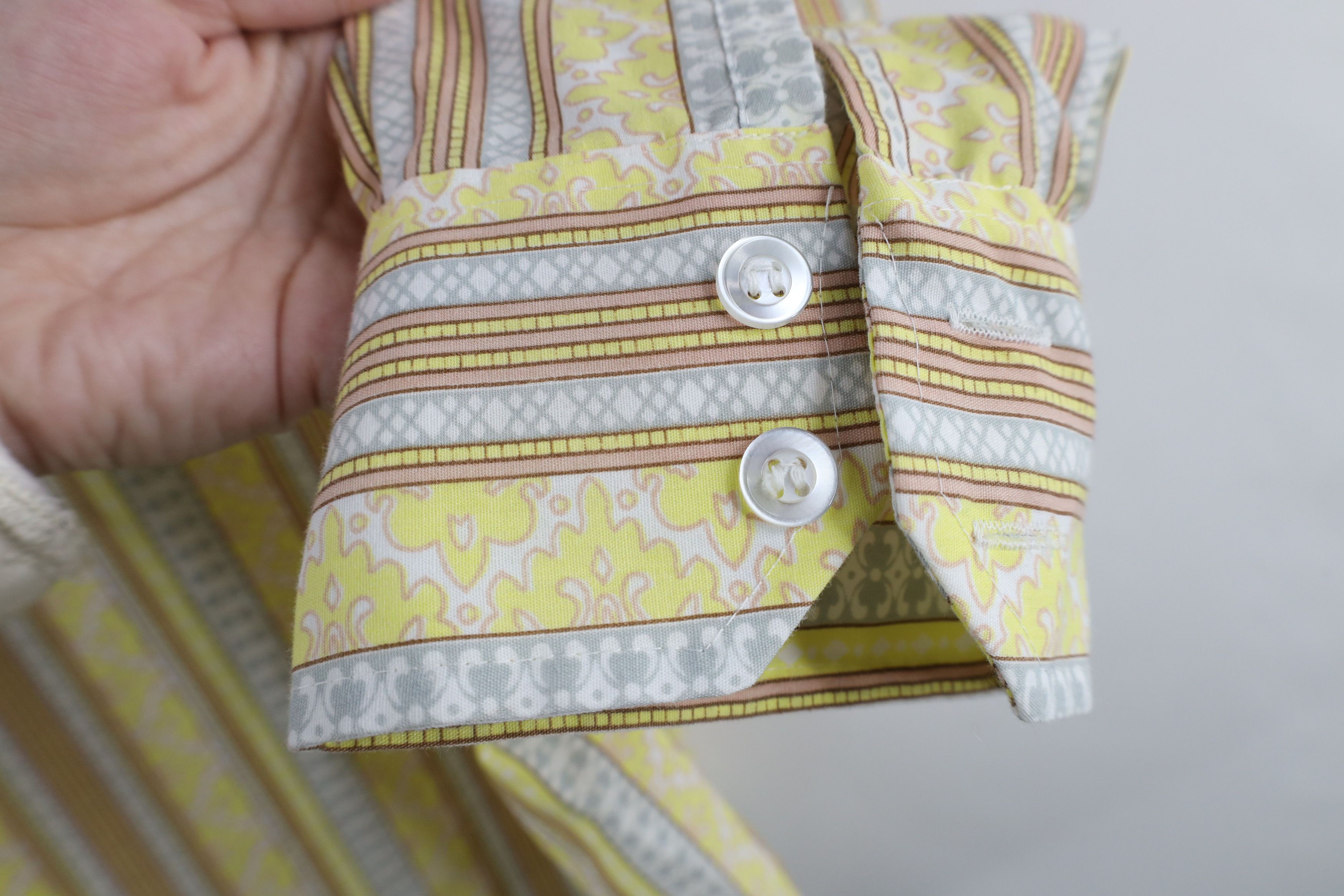 Vintage Vintage 70s Streetwear Geometric Collared Button Shirt Size US L / EU 52-54 / 3 - 6 Thumbnail