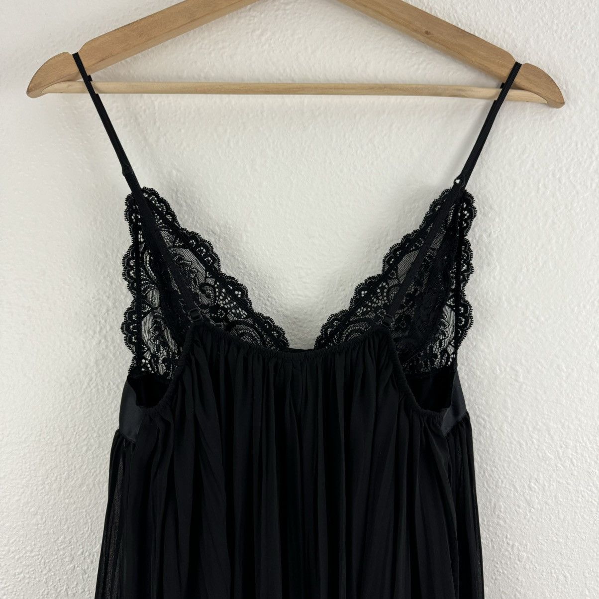 Victoria's Secret VICTORIAS SECRET Black Satin Bow Pleated Lace Babydoll Slip Size M / US 6-8 / IT 42-44 - 10 Thumbnail