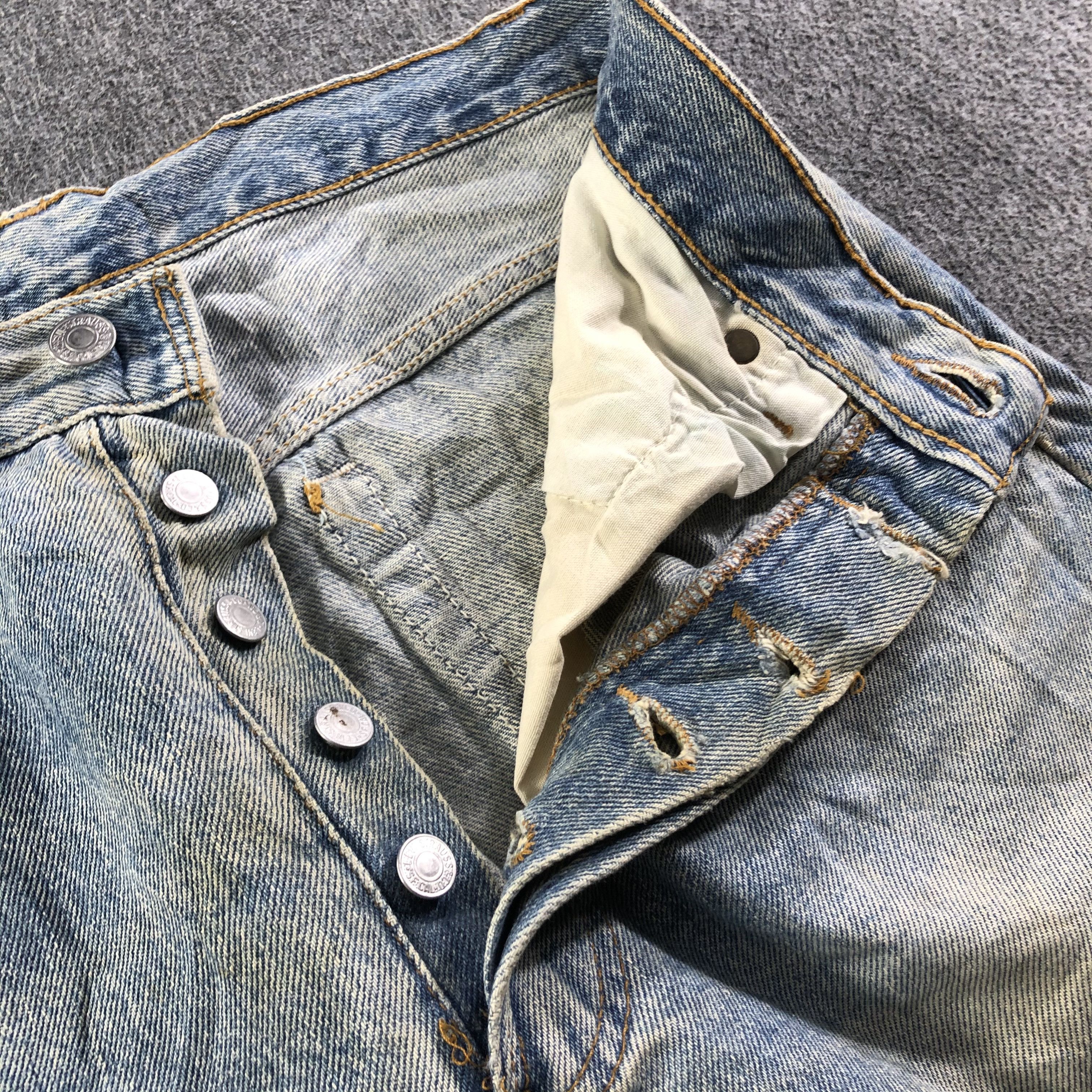 Levi's Vintage Light Wash Levis 501 Jeans-J3798 Size US 30 / EU 46 - 8 Thumbnail