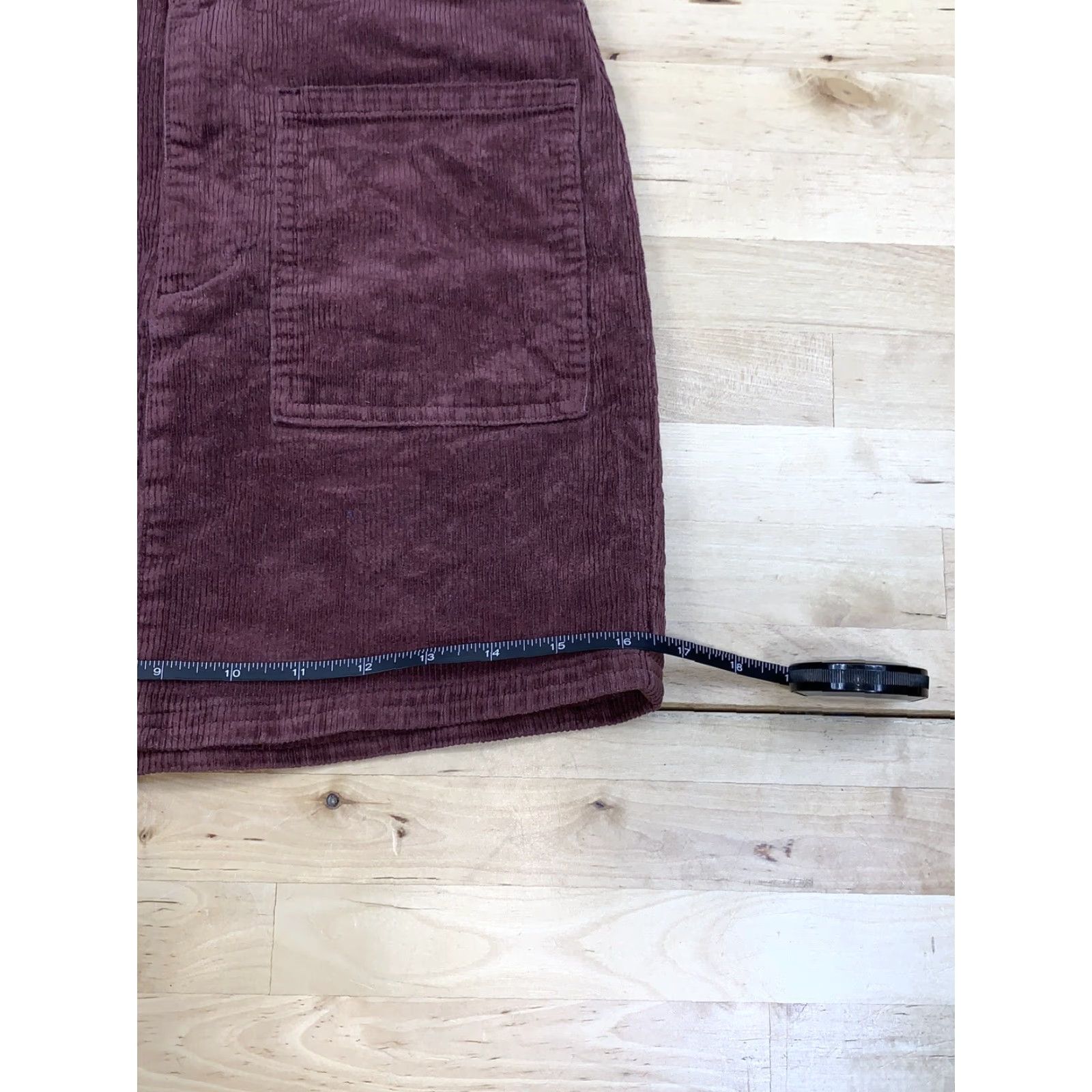 Billabong Billabong Womens Skirt Corduroy Maroon Size 24 Mini Beach Casual Short Regular Red Womens Billabong Skirt 24 Dec 2022 Size 42" / US 20 - 7 Thumbnail