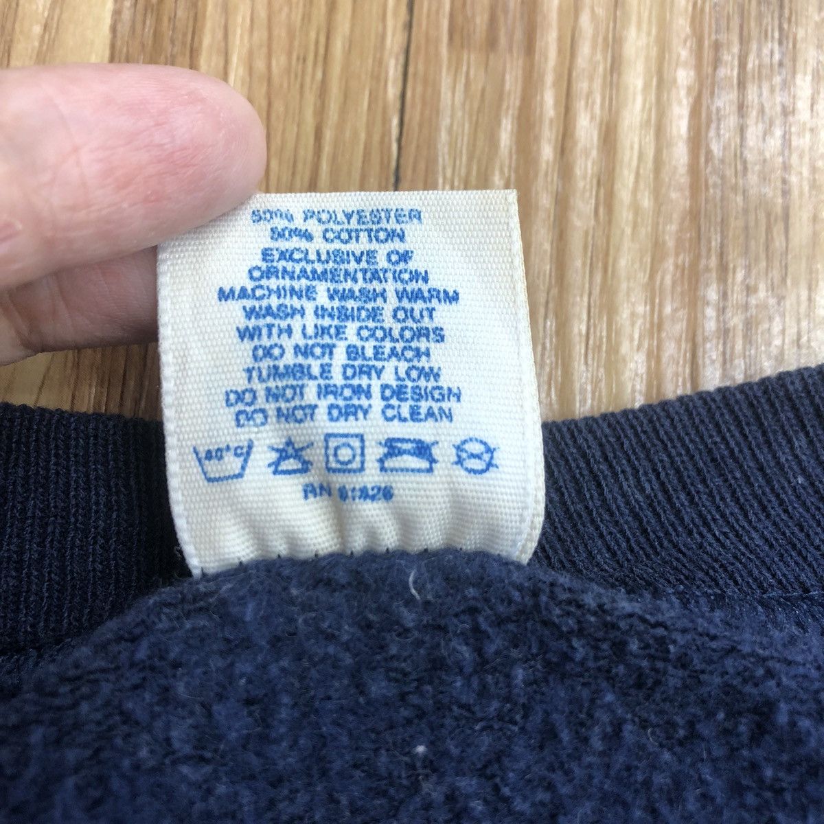 Vintage Vintage 90’ VELVA SHEEN Mickey Mouse Pluto Sweatshirt Size XL / US 12-14 / IT 48-50 - 6 Thumbnail