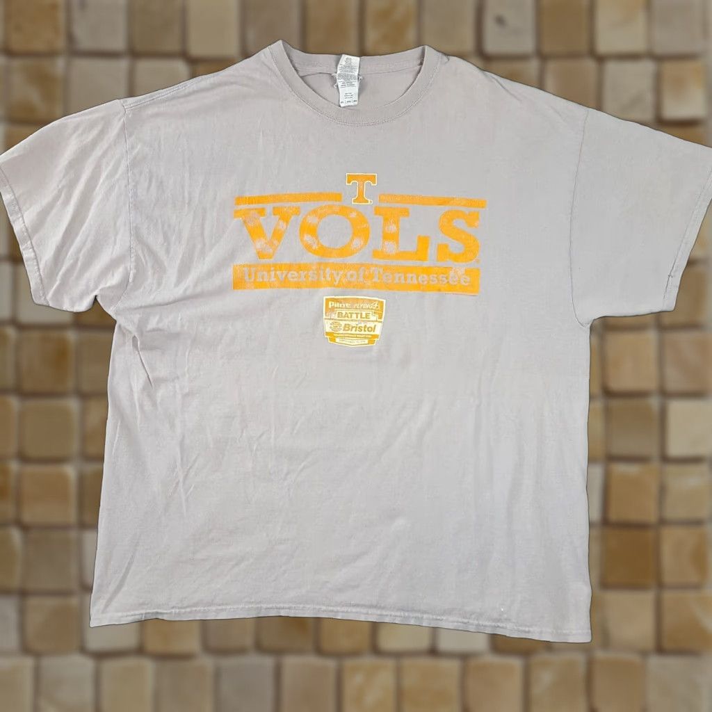Gildan VINTAGE Tennessee Volunteers NCAA Football Shirt Men 2XL Gray Y2K Retro Grunge College Size US XXL / EU 58 / 5 - 1 Thumbnail