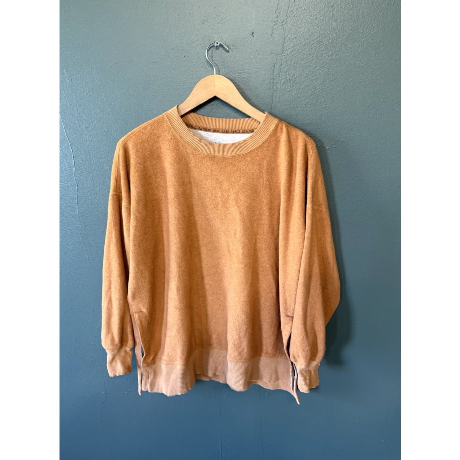 Vintage Aerie Orange Long Sleeve Oversized Pullover Sweatshirt Size S Womens Shirt Pullover 25x27 Activewear Girls Womens Size S / US 4 / IT 40 - 2 Thumbnail