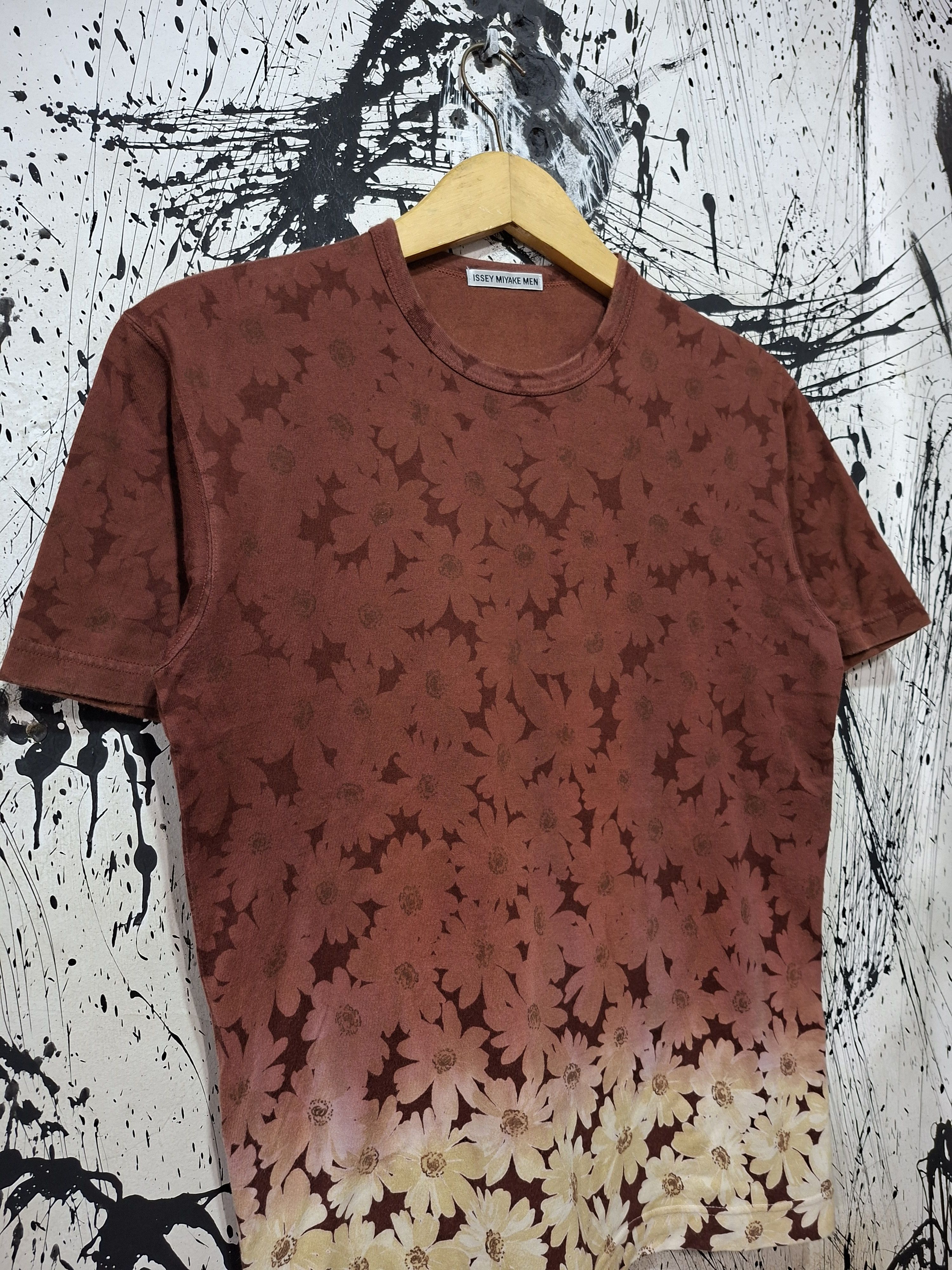 Issey Miyake ISSEY MIYAKE MEN FLOWERS PATTERN T-SHIRT Size US M / EU 48-50 / 2 - 2 Thumbnail