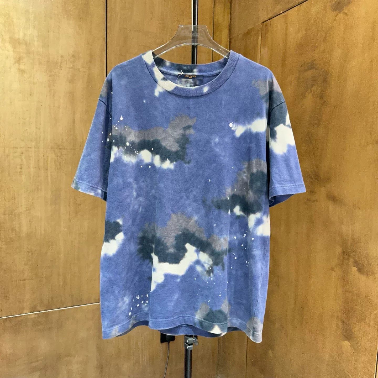 Louis Vuitton Louis Vuitton Blue T-Shirt L Women Size L / US 10 / IT 46 - 1 Thumbnail