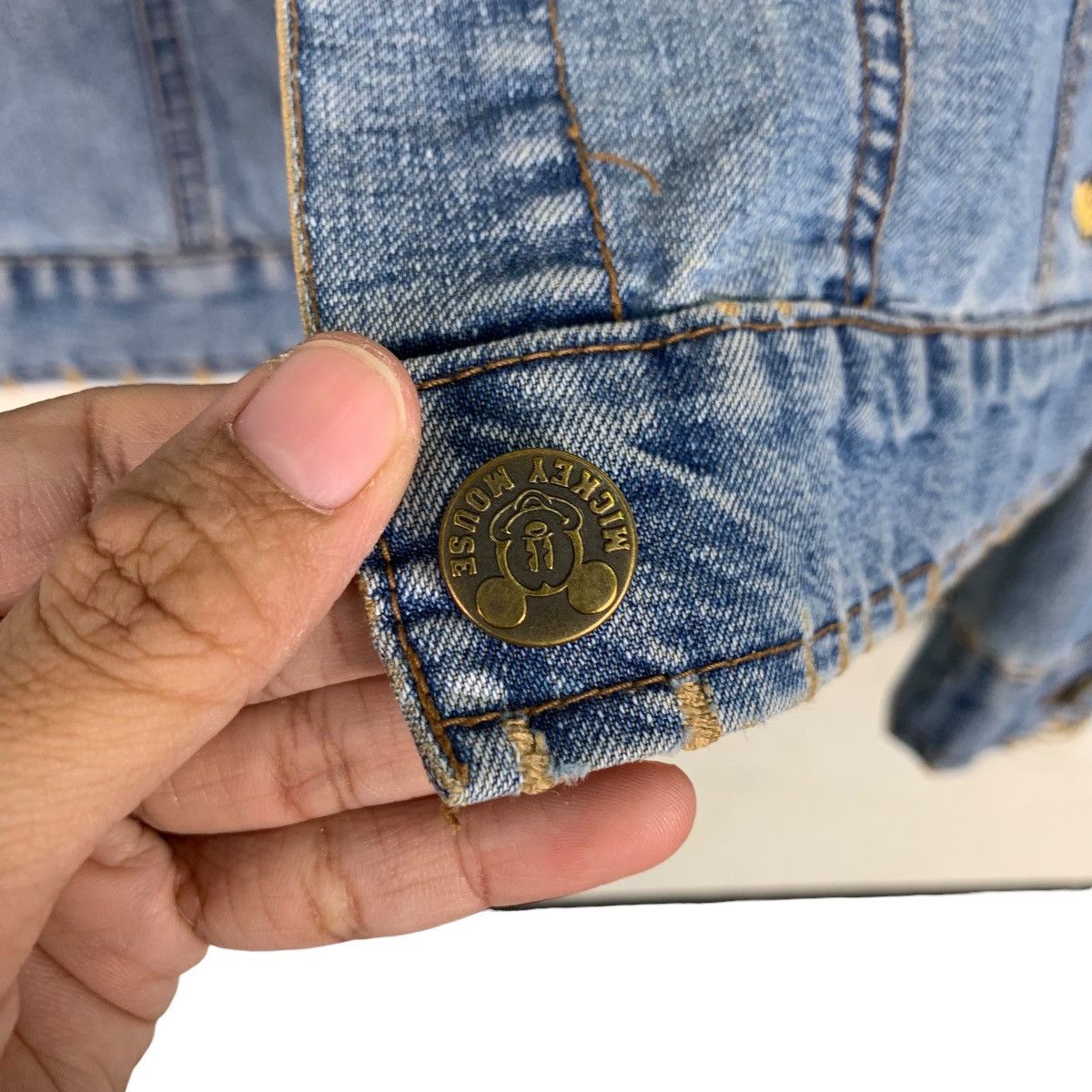 Disney Disney Mickey Mouse Big Face Logo Denim Jacket #0499-C23 Size M / US 6-8 / IT 42-44 - 14 Thumbnail