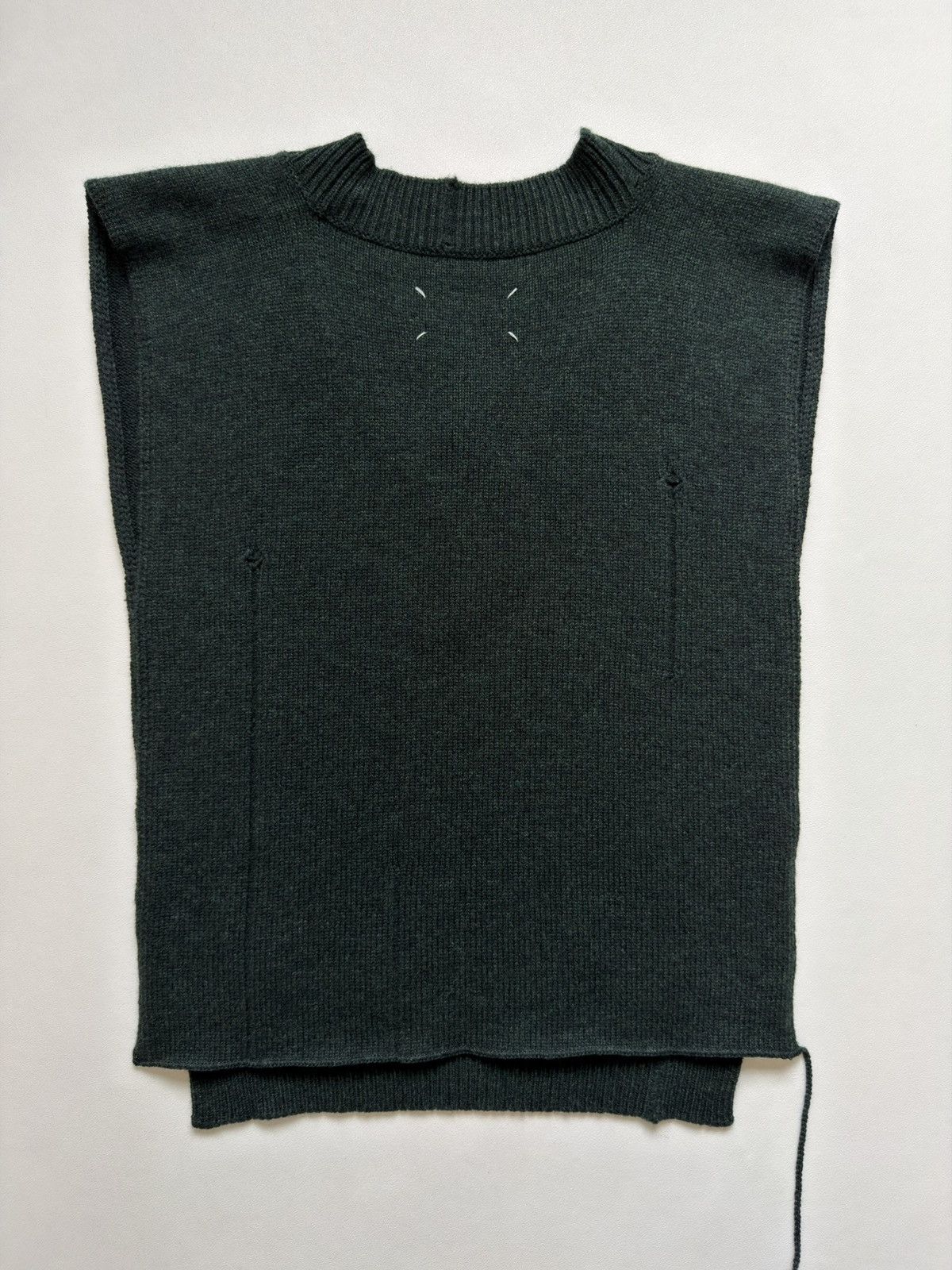 Maison Margiela A/W 21 Distressed Wool Sweater Vest Size US S / EU 44-46 / 1 - 13 Thumbnail
