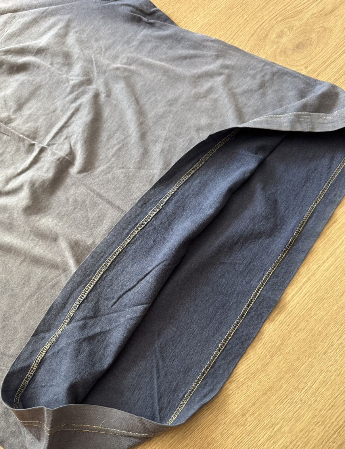 Vintage Vintage Everest Trek Nepal Sunfaded Sherpa Distressed TShirt Size US M / EU 48-50 / 2 - 9 Thumbnail