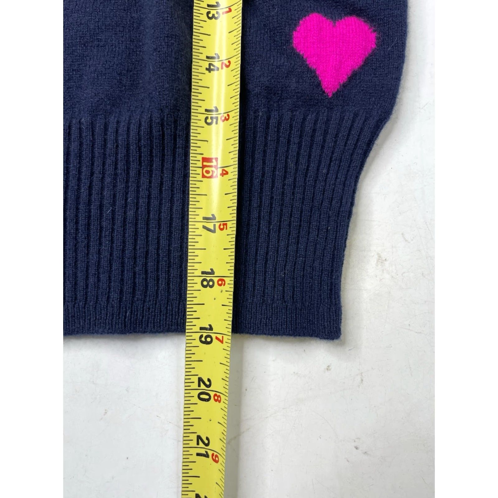 J.Crew NWT J.Crew Crewneck Sweater XS Navy Fuchsia Heart Print Cashmere Knit Women Pullover Size XS / US 0-2 / IT 36-38 - 3 Thumbnail