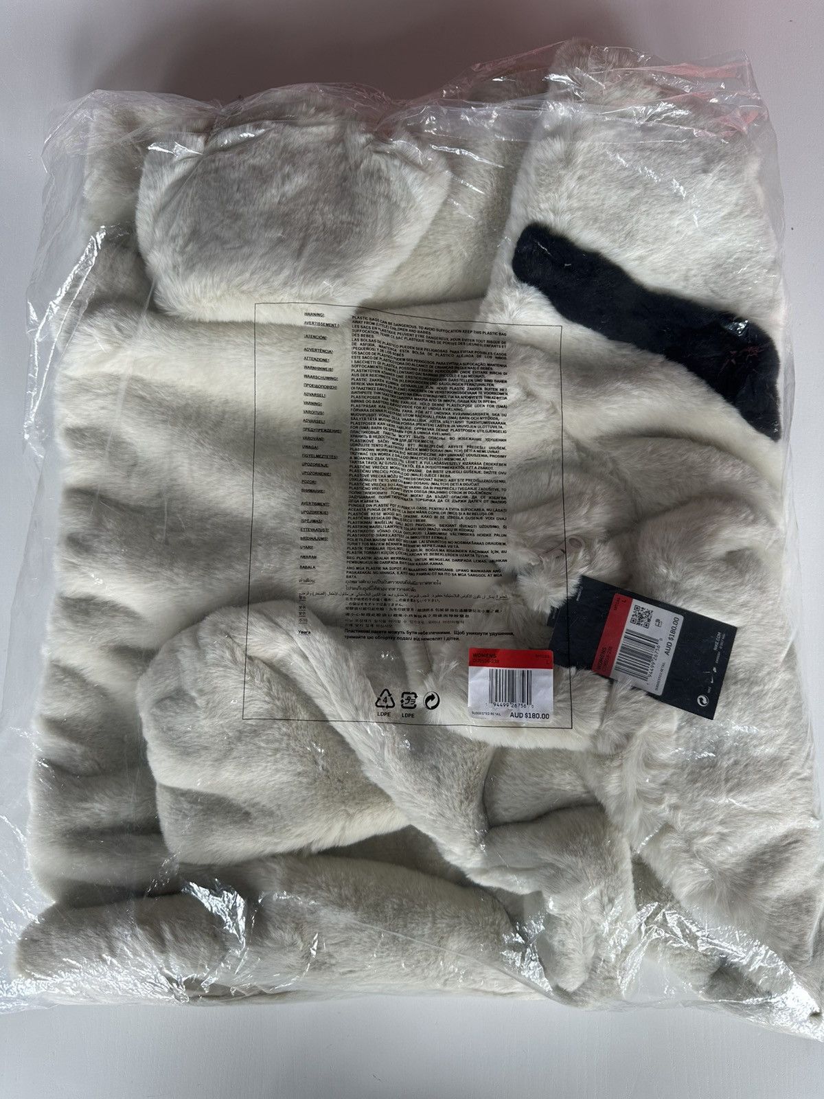 Nike Nike Womens Big Swoosh Faux Fur Jacket Large CU6558-238 Size L / US 10 / IT 46 - 7 Thumbnail