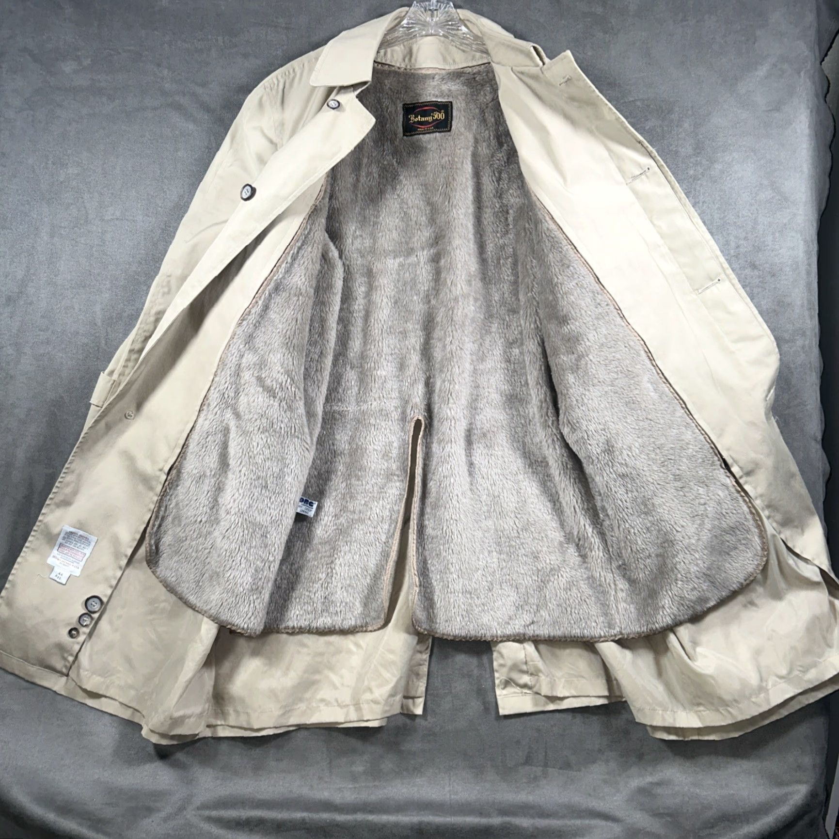 Vintage VINTAGE Botany 500 Trench Coat Mens 44 Beige Tan Removable Lining Made USA Coat Long Regular 500 warmth Polyester Button Size US S / EU 44-46 / 1 - 2 Thumbnail