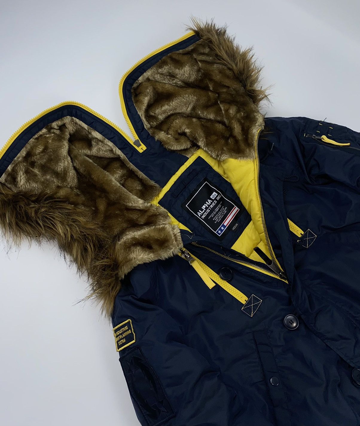 Alpha Industries × Vintage 🚨 Alpha Industries vintage down jacket bomber man M Size US M / EU 48-50 / 2 - 6 Thumbnail