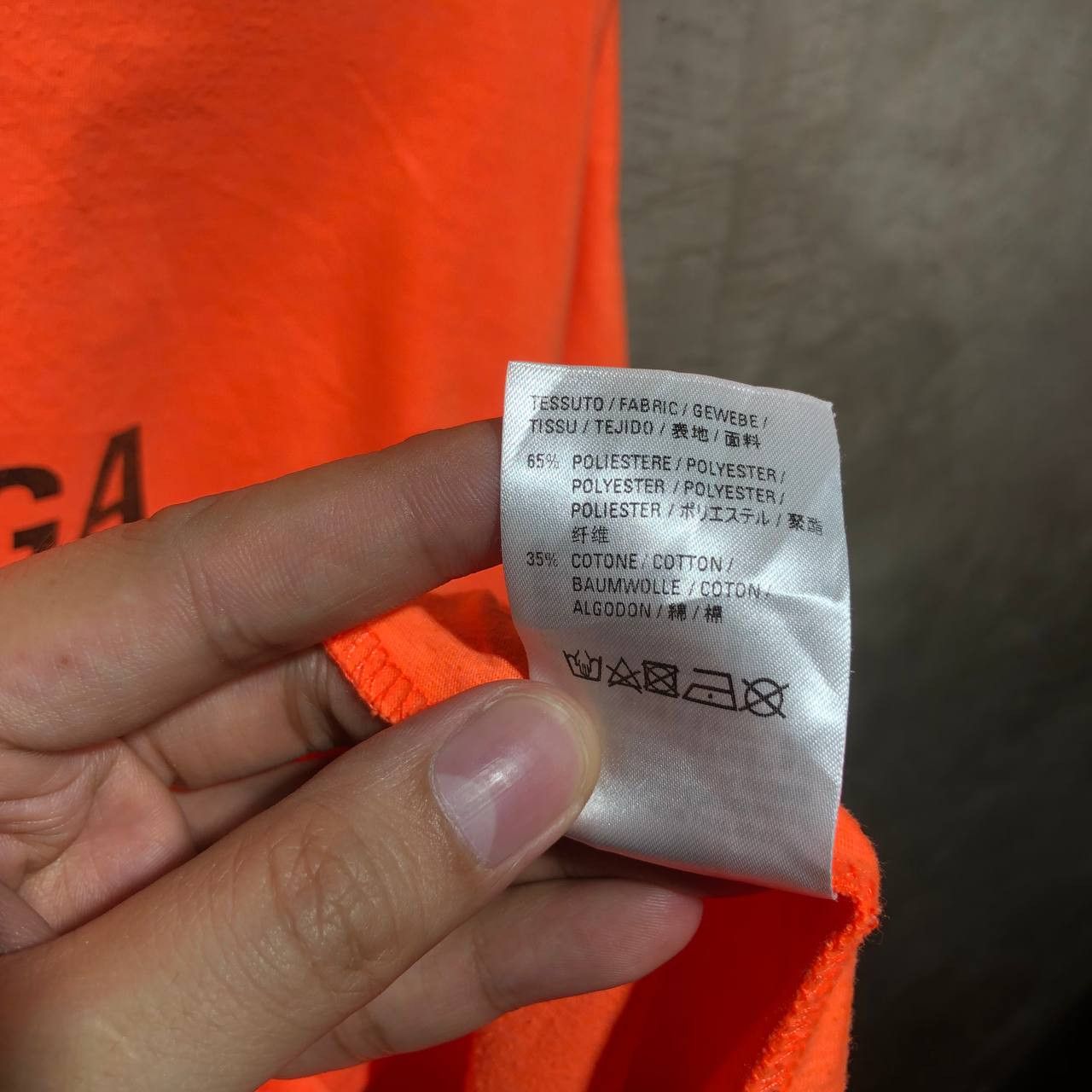 Balenciaga Balenciaga Multi-Language Tee Size US XL / EU 56 / 4 - 9 Thumbnail