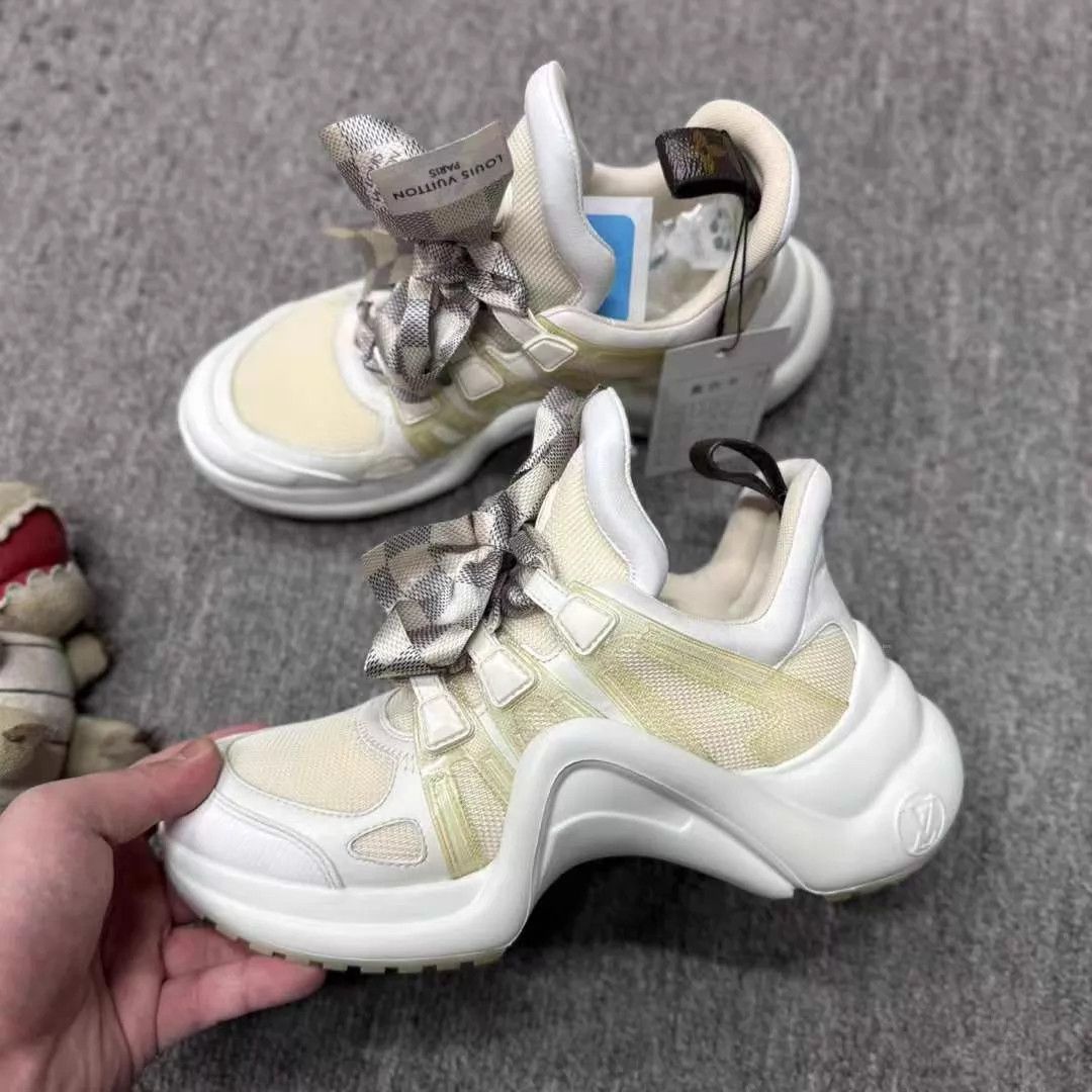Louis Vuitton Louis Vuitton Bow Detail Dad Sneaker Women's 37 Size US 6.5 / IT 36.5 - 2 Thumbnail