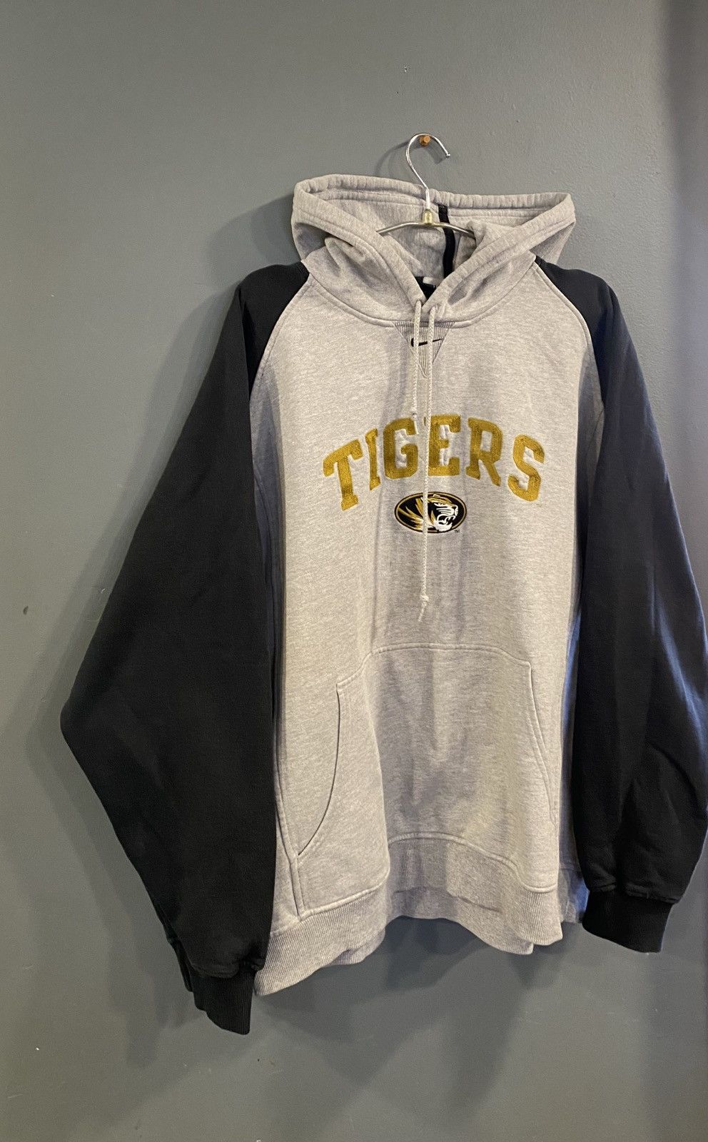 Nike Vintage Nike Center Swoosh University of Missouri Hoodie Size US L / EU 52-54 / 3 - 1 Thumbnail