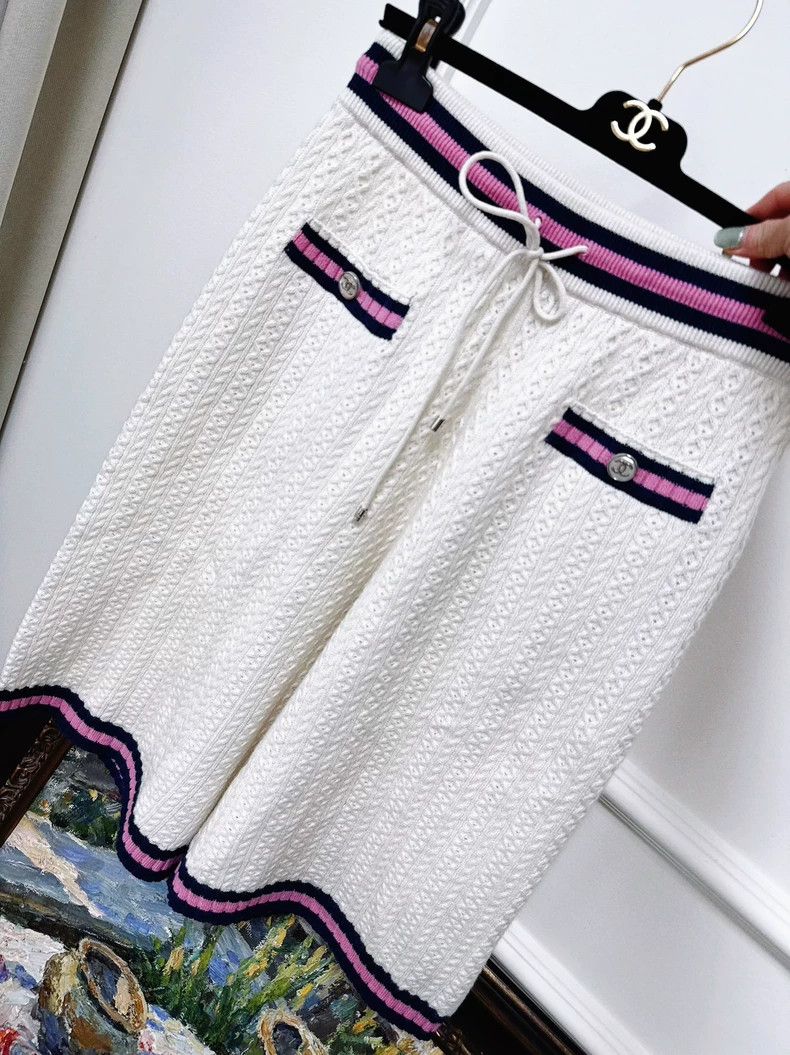 Chanel Chanel 23p beige knitted threaded pink blue edge trousers Size 25" / US 0 / IT 36 - 2 Thumbnail