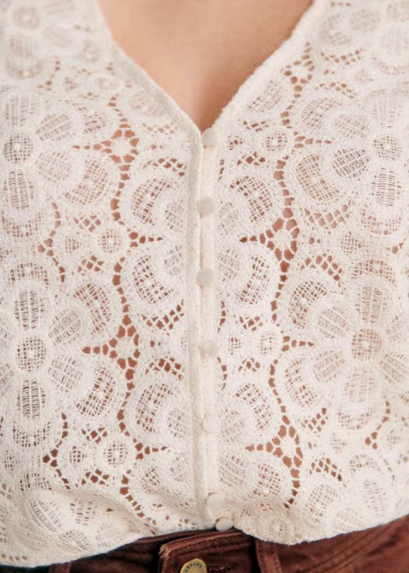 Sezane Sezane Paris Emma Blouse Ecru Lace T-shirt Top Button Size XS / US 0-2 / IT 36-38 - 5 Thumbnail