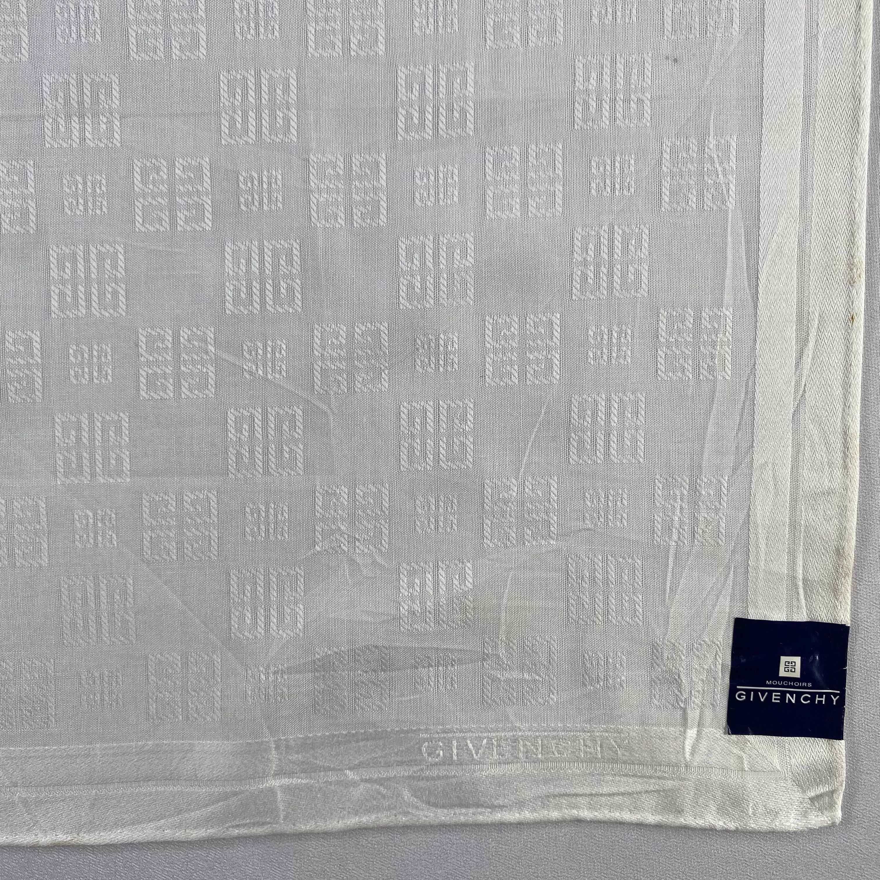 Givenchy × Vintage NWT Givenchy Bandana/ Handkerchief / Neckerchief-P1940 Size ONE SIZE - 3 Thumbnail