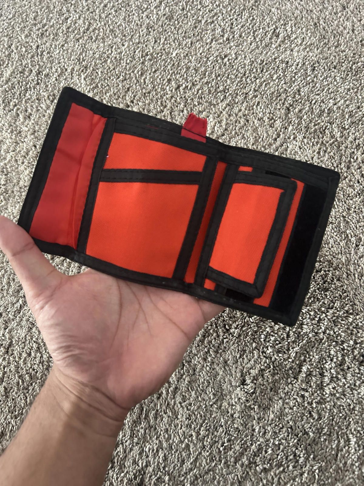 Disney Vintage Disney Pixar Cars Lightning McQueen Tri-Fold Wallet Size ONE SIZE - 3 Thumbnail