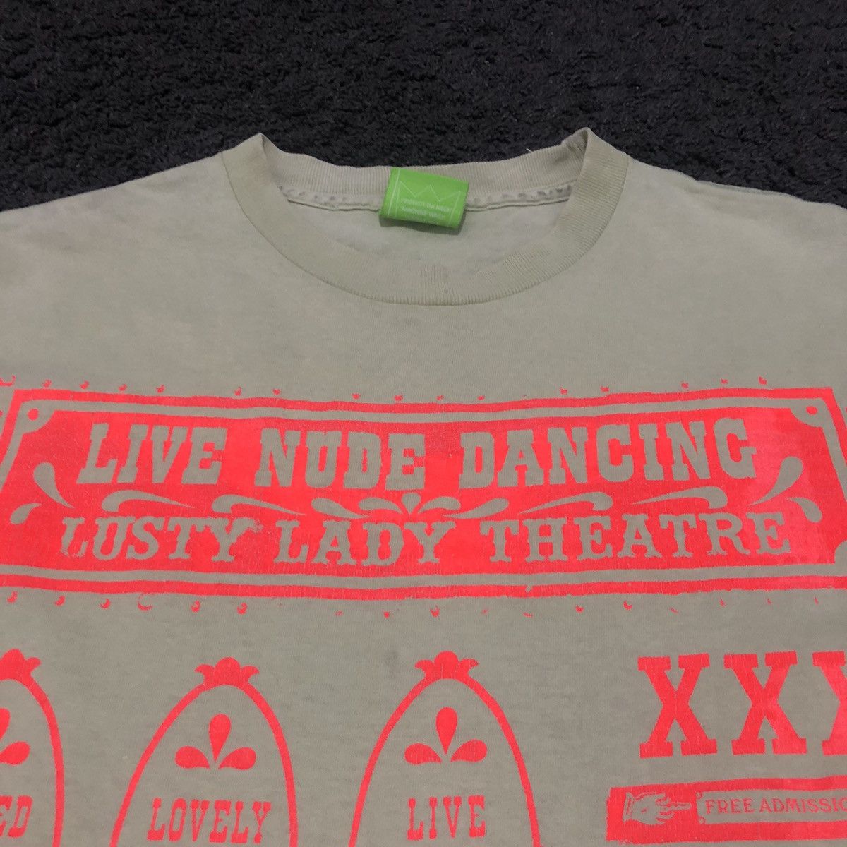 Huf Rare huf nude dancing t shirt Size US M / EU 48-50 / 2 - 6 Thumbnail