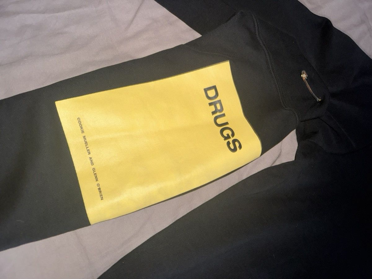Raf Simons Raf Simons Cookie Mueller Drugs Hoodie Size US L / EU 52-54 / 3 - 3 Thumbnail