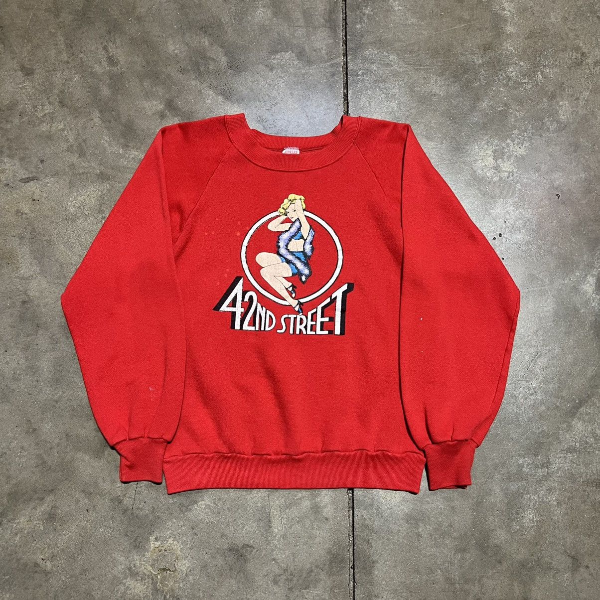 Vintage Vintage 42nd St Musical Crewneck Sweatshirt Raglan 80s USA Size US S / EU 44-46 / 1 - 1 Thumbnail