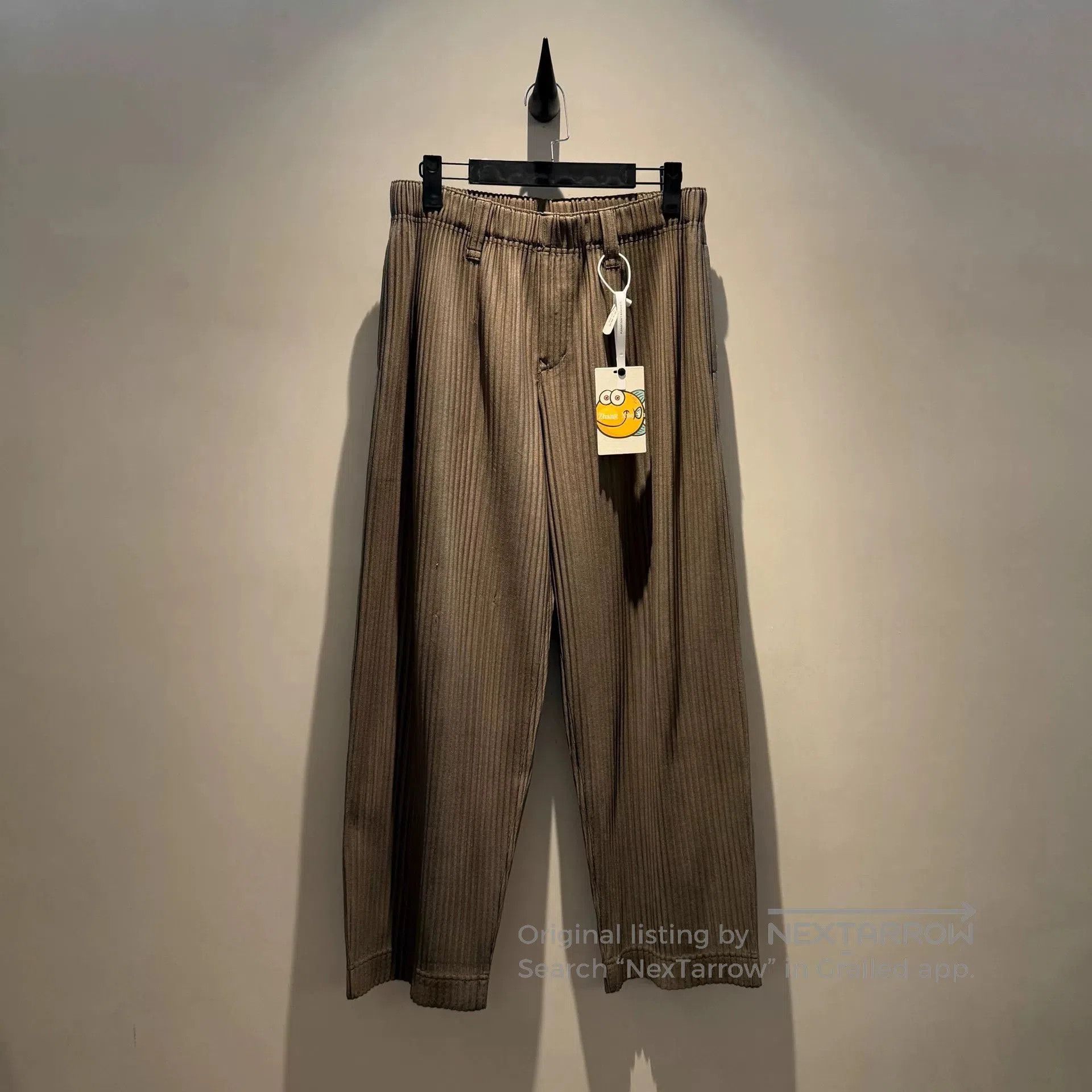 Issey Miyake Issey Miyake Classic Pleated Trousers. Size 39" - 1 Thumbnail