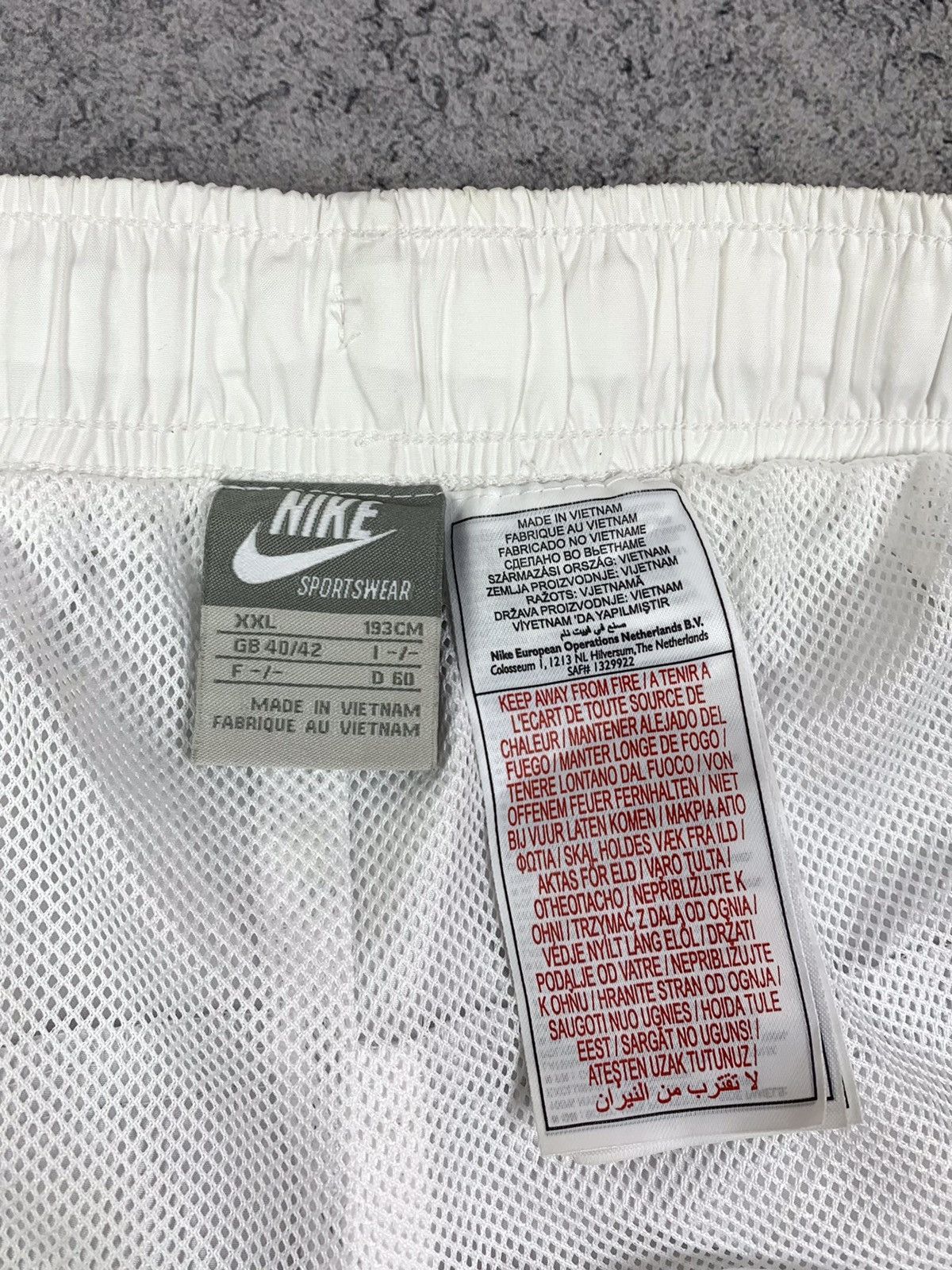 Vintage Nike Vintage Y2K Nylon White Pants Mens Size XXL Size US 38 / EU 54 - 6 Thumbnail