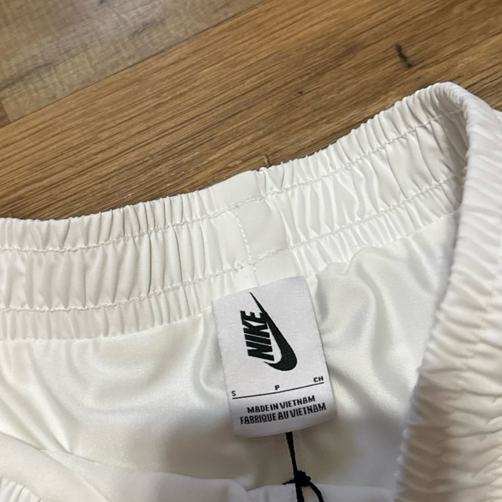 Nike Nike x Off-White Grid Shorts Size US 27 - 8 Thumbnail