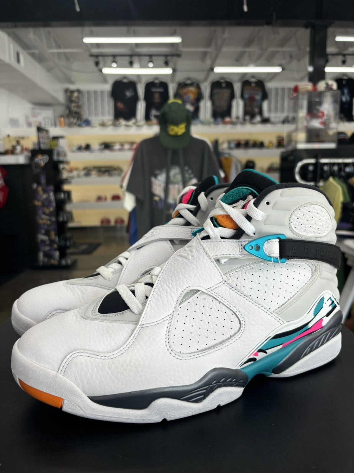 Jordan Brand × Nike Air Jordan 8 South Beach Sz. 10.5 (2018) Size US 10.5 / EU 43-44 - 1 Thumbnail