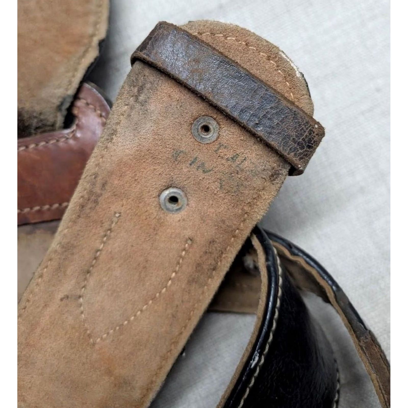 Vintage VINTAGE black leather vinyl GUN HOLSTER PISTOL AMMO cartridge 36 Men Size 36 - 7 Thumbnail