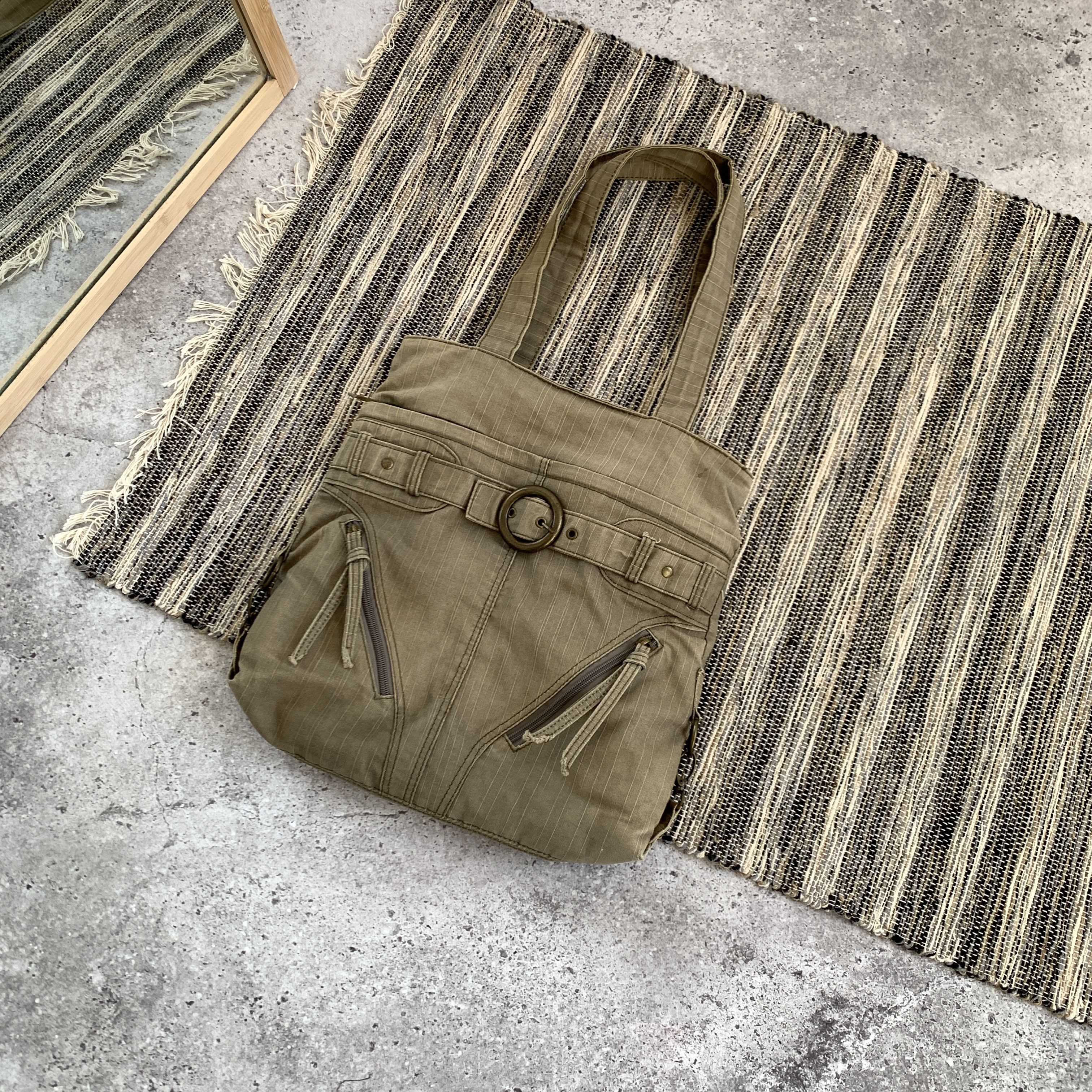 Vintage Vintage Y2K Khaki Millitary Shoulder Handle Avantgarde Bag Size ONE SIZE - 1 Thumbnail
