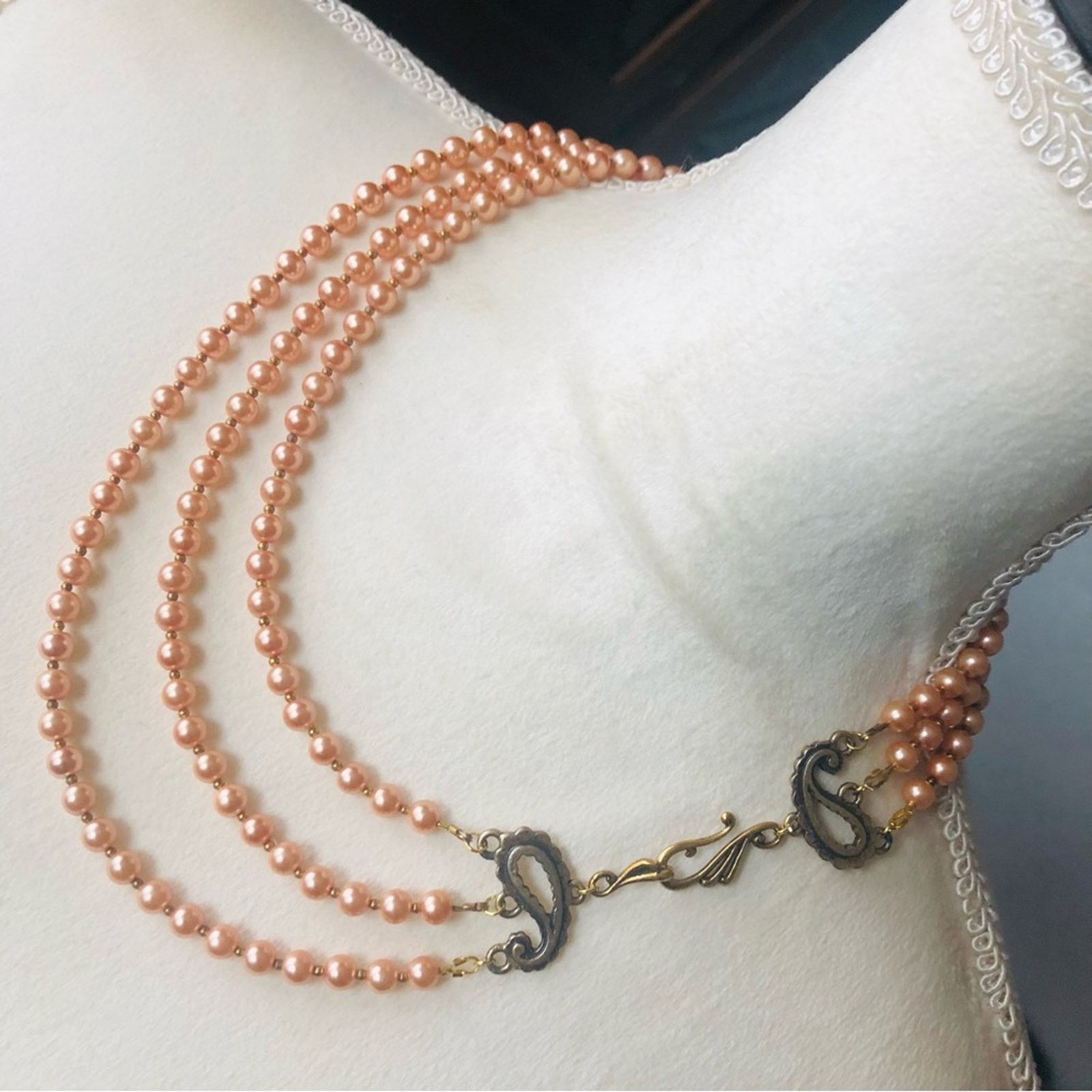 Handmade Handcrafted triple strand Czech glass Pearl necklace Size ONE SIZE - 4 Thumbnail