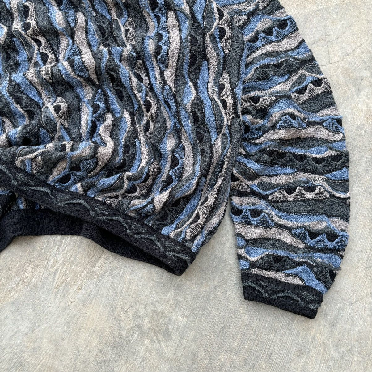 Coogi Crazy Vintage 90s Coogi 3D Knit Sweater Size US XXL / EU 58 / 5 - 10 Thumbnail