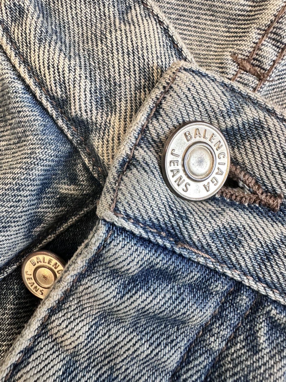 Balenciaga Balenciaga Distressed Light Wash Blue Baggy Denim Size US 32 / EU 48 - 3 Thumbnail