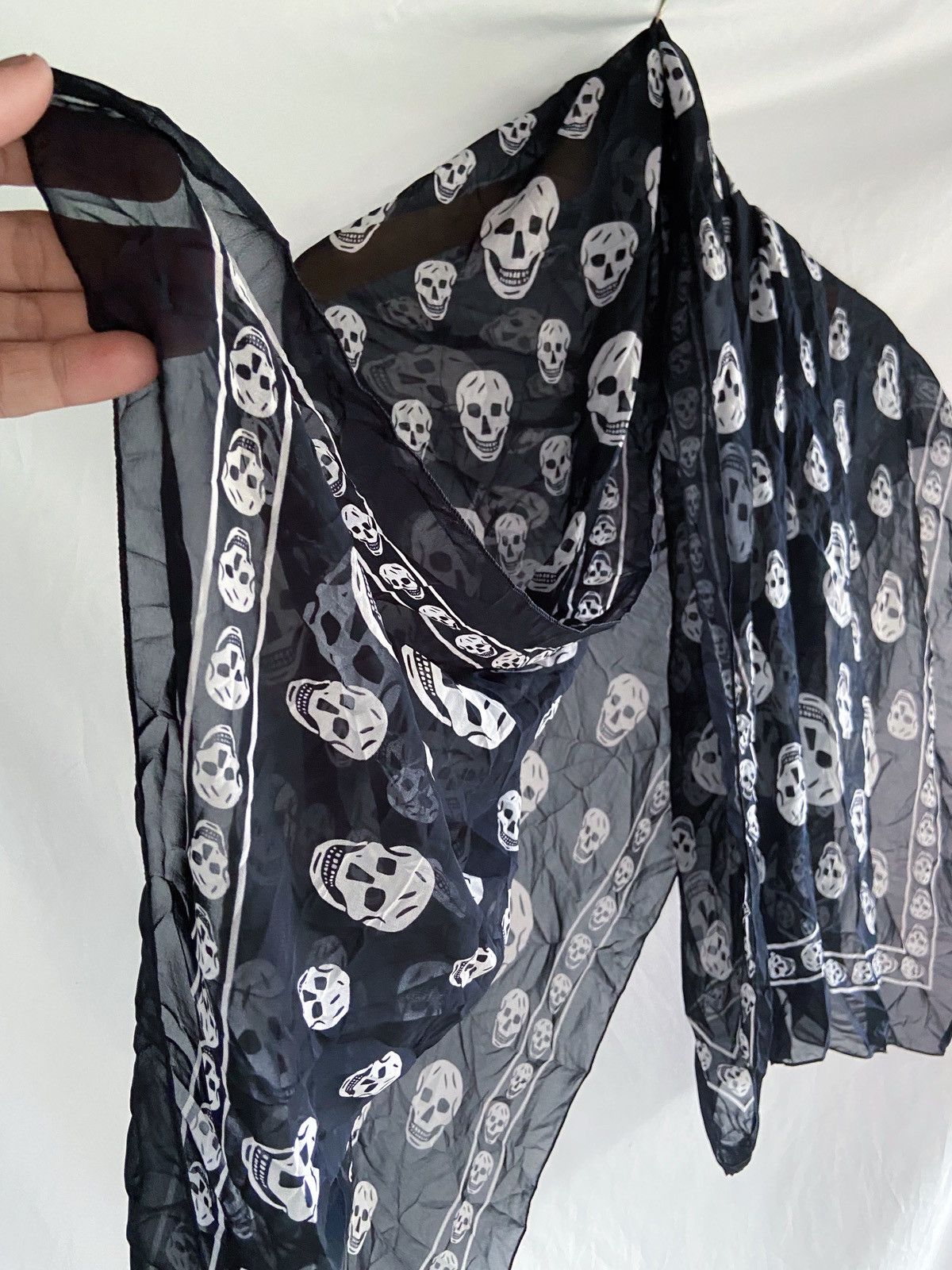 Japanese Brand BLACK SKULL SILK SCARF UKNOWN BRAND ifsixwasnine style Size ONE SIZE - 4 Thumbnail