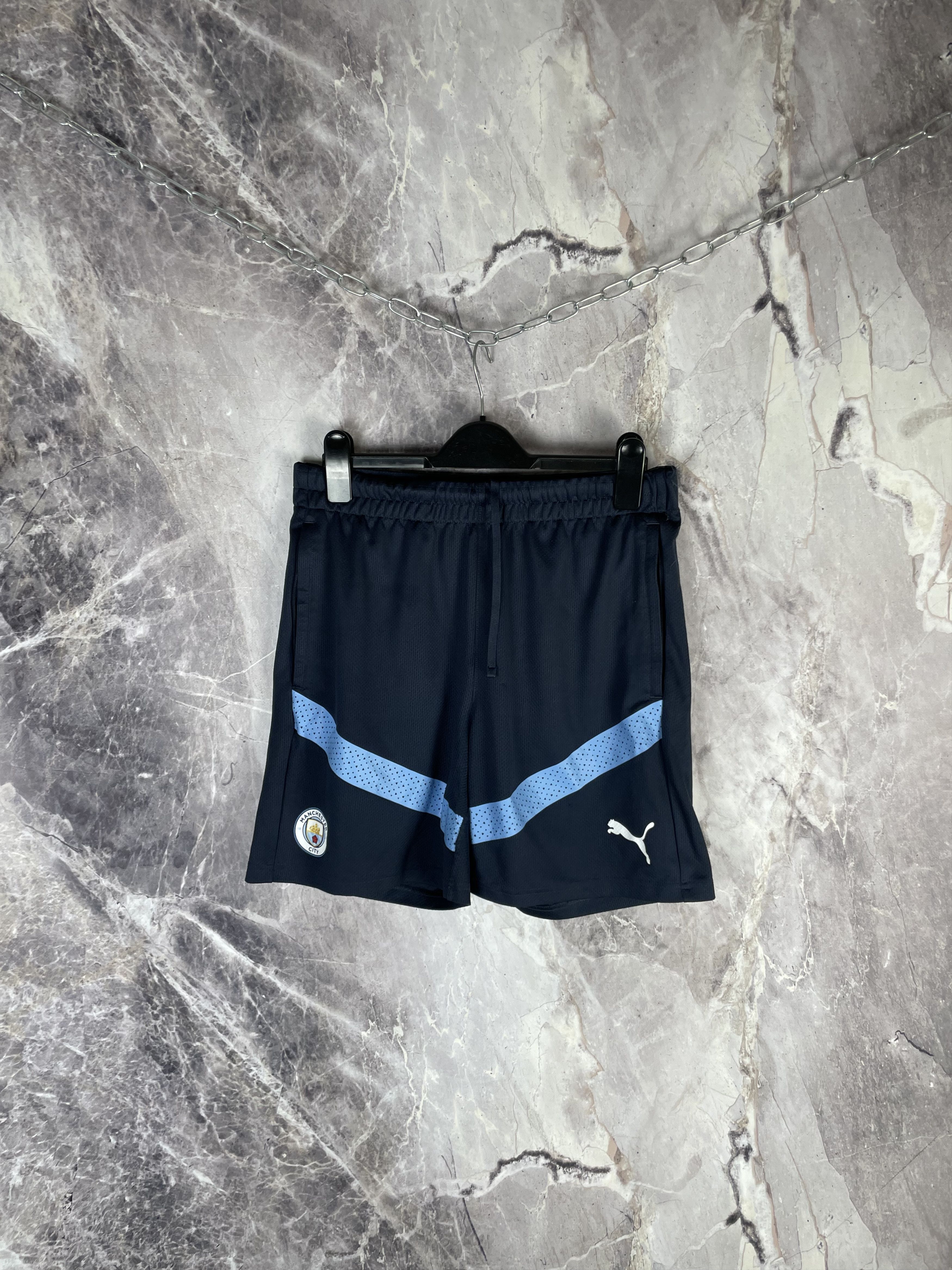 Puma Vintage Puma Manchester City Soccer Shorts Size US 32 / EU 48 - 2 Thumbnail