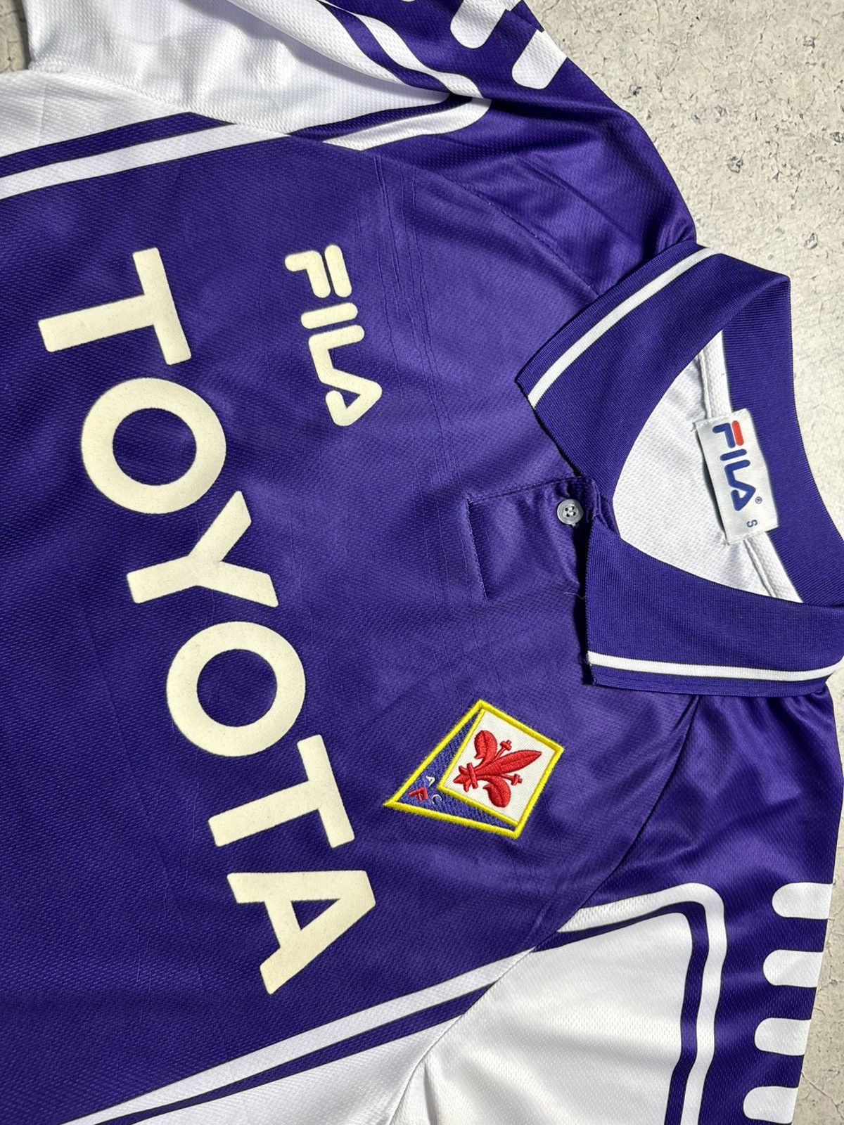Fila Fila FC Fiorentina Rui Costa #10 1999/2000 Soccer Jersey Size US S / EU 44-46 / 1 - 6 Thumbnail