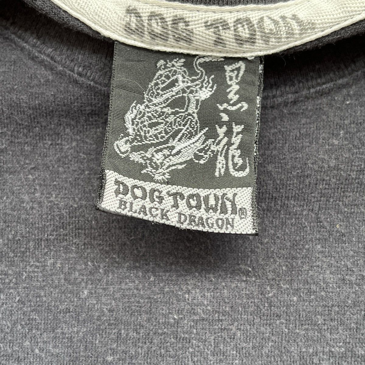 Dogtown VINTAGE DOGTOWN BLACK DRAGON FIRE FLAMES TSHIRT Size US L / EU 52-54 / 3 - 15 Thumbnail