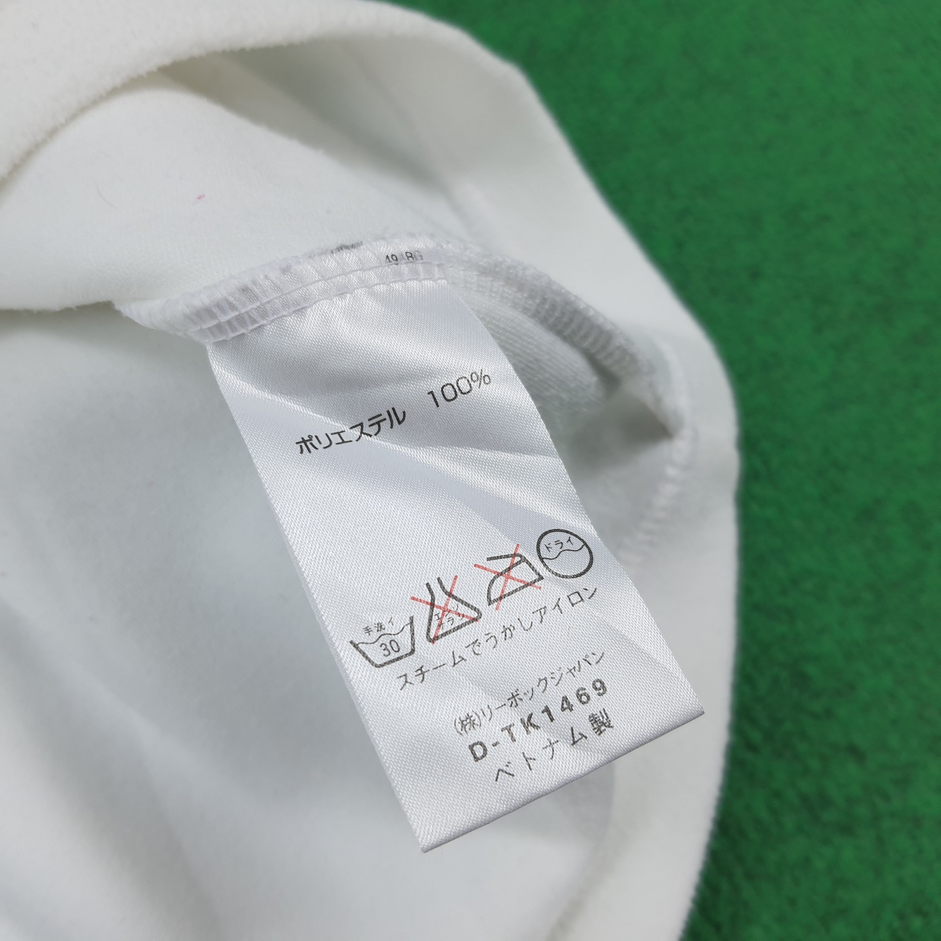 Reebok Vintage Reebok Sportswear Half Zipper Sweatshirt C303N17 Size US L / EU 52-54 / 3 - 8 Thumbnail