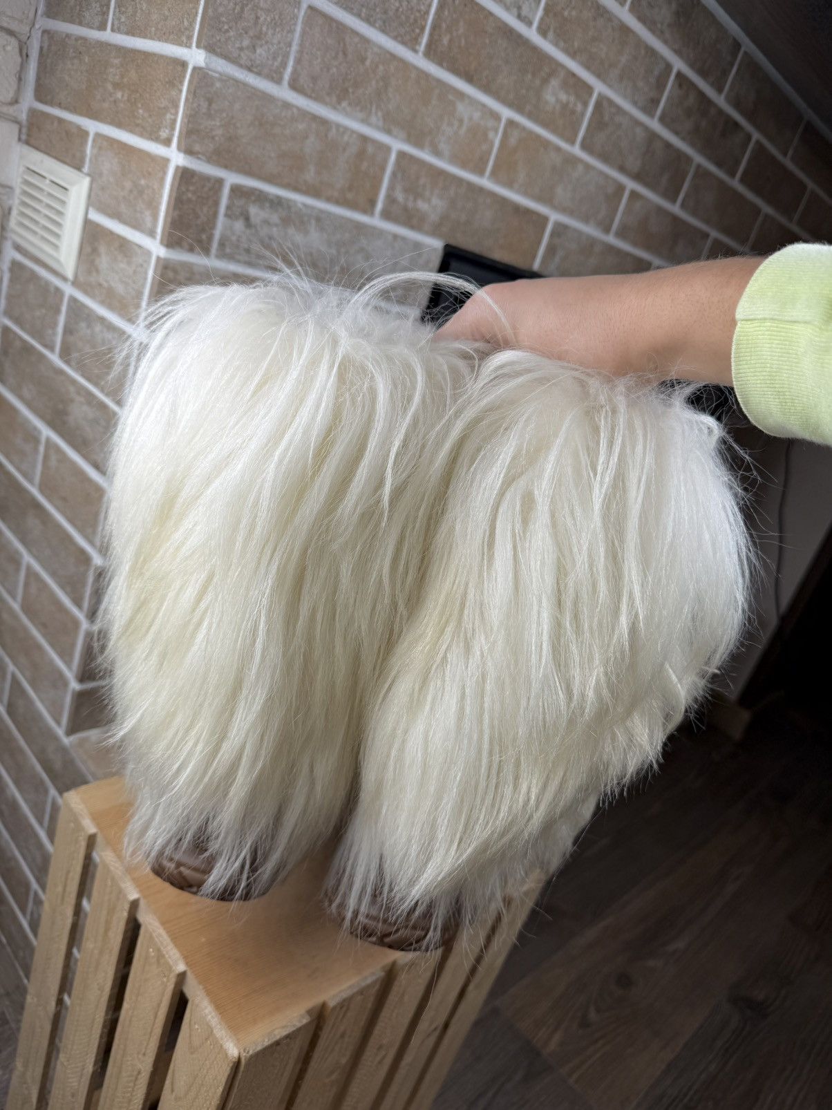 Vintage Vintage Y2K White Fluffy Fur Yeti Fuzzy Snow Boots Size US 8 / IT 38 - 7 Thumbnail