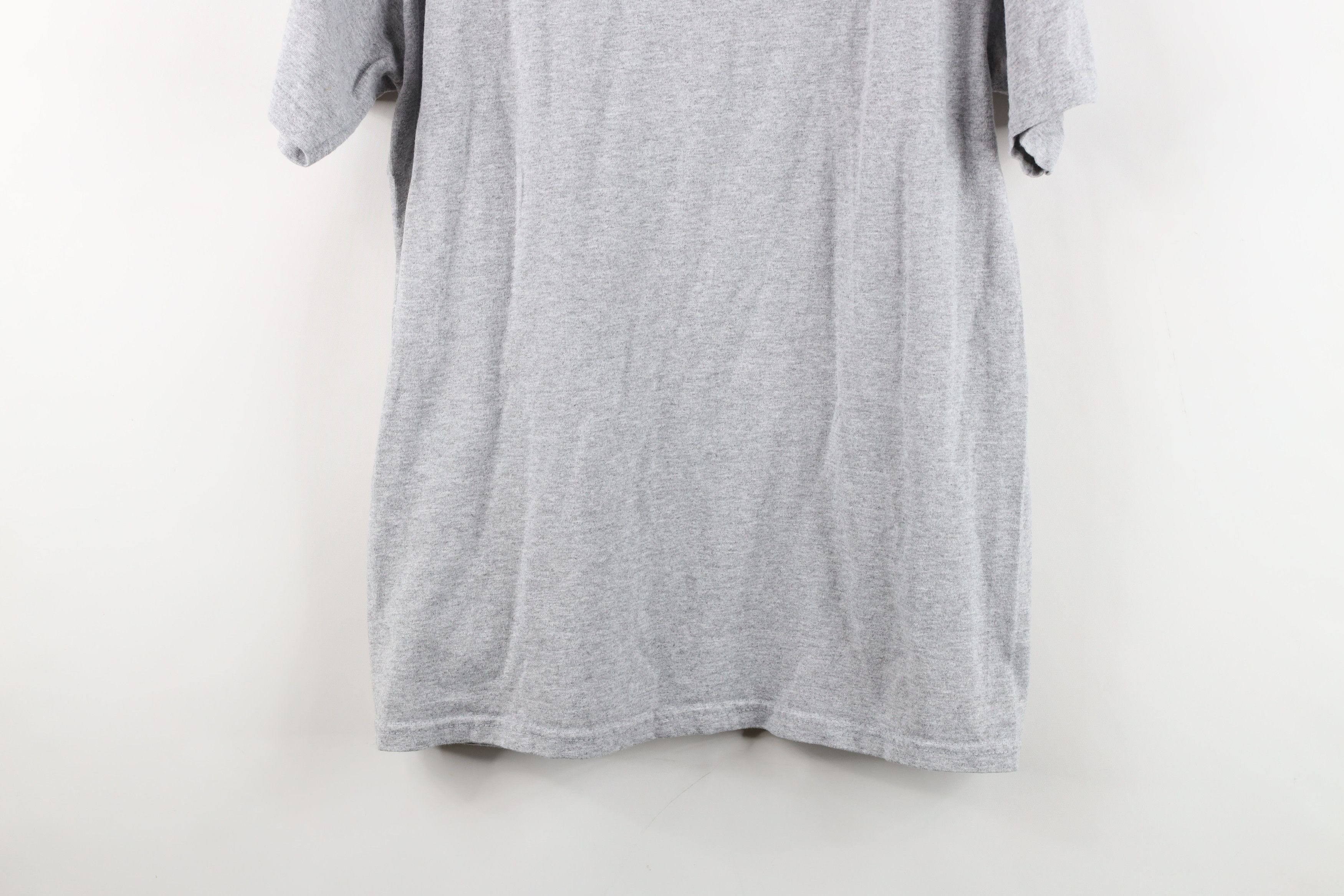 Vintage Vintage 90s To A Fishermans Heart Is Through His Fly T-Shirt Size US M / EU 48-50 / 2 - 13 Thumbnail