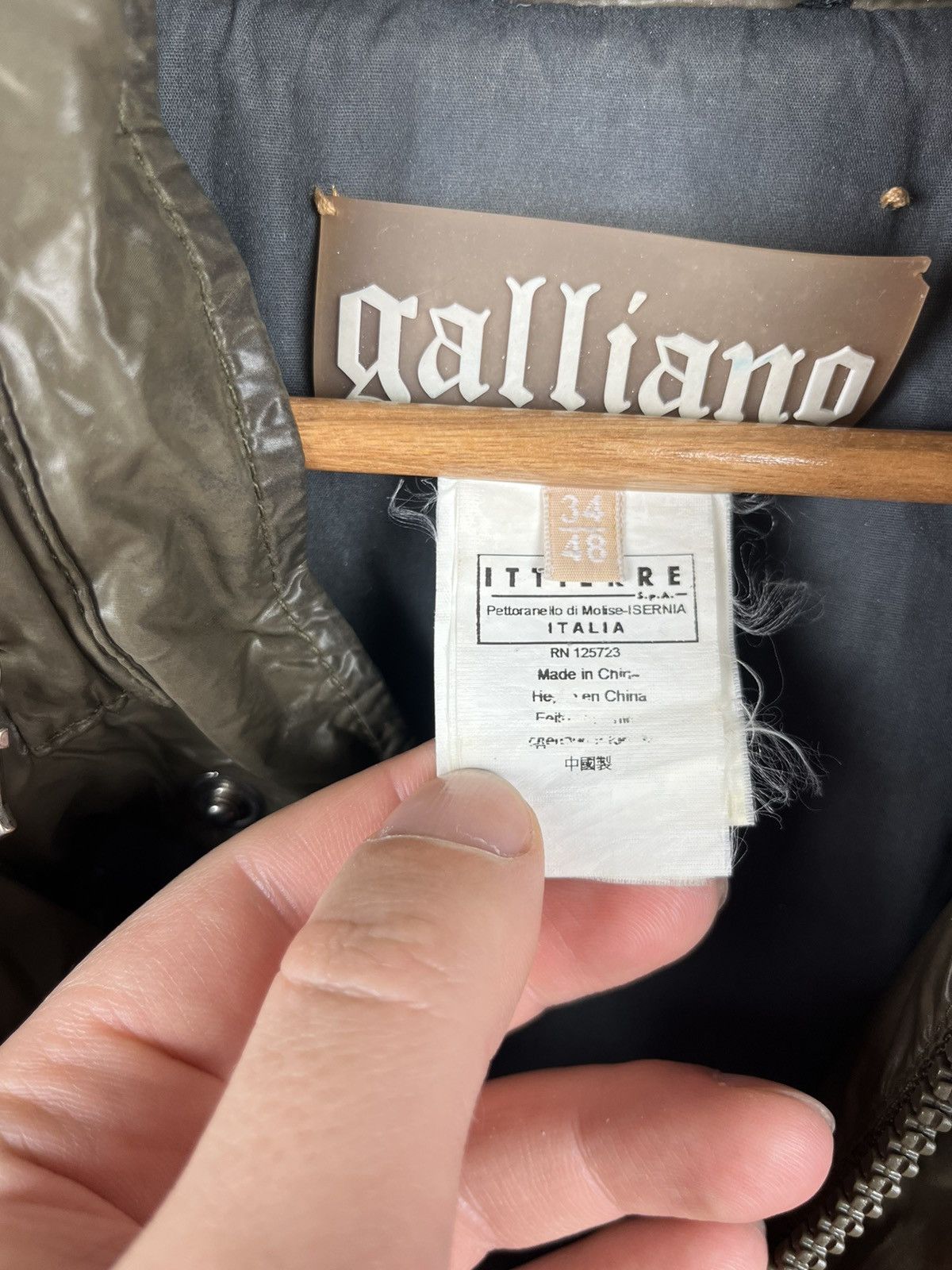 John Galliano John Galliano G Denim Logo Down Puffer Hooded Jacket Size M Size US M / EU 48-50 / 2 - 21 Thumbnail