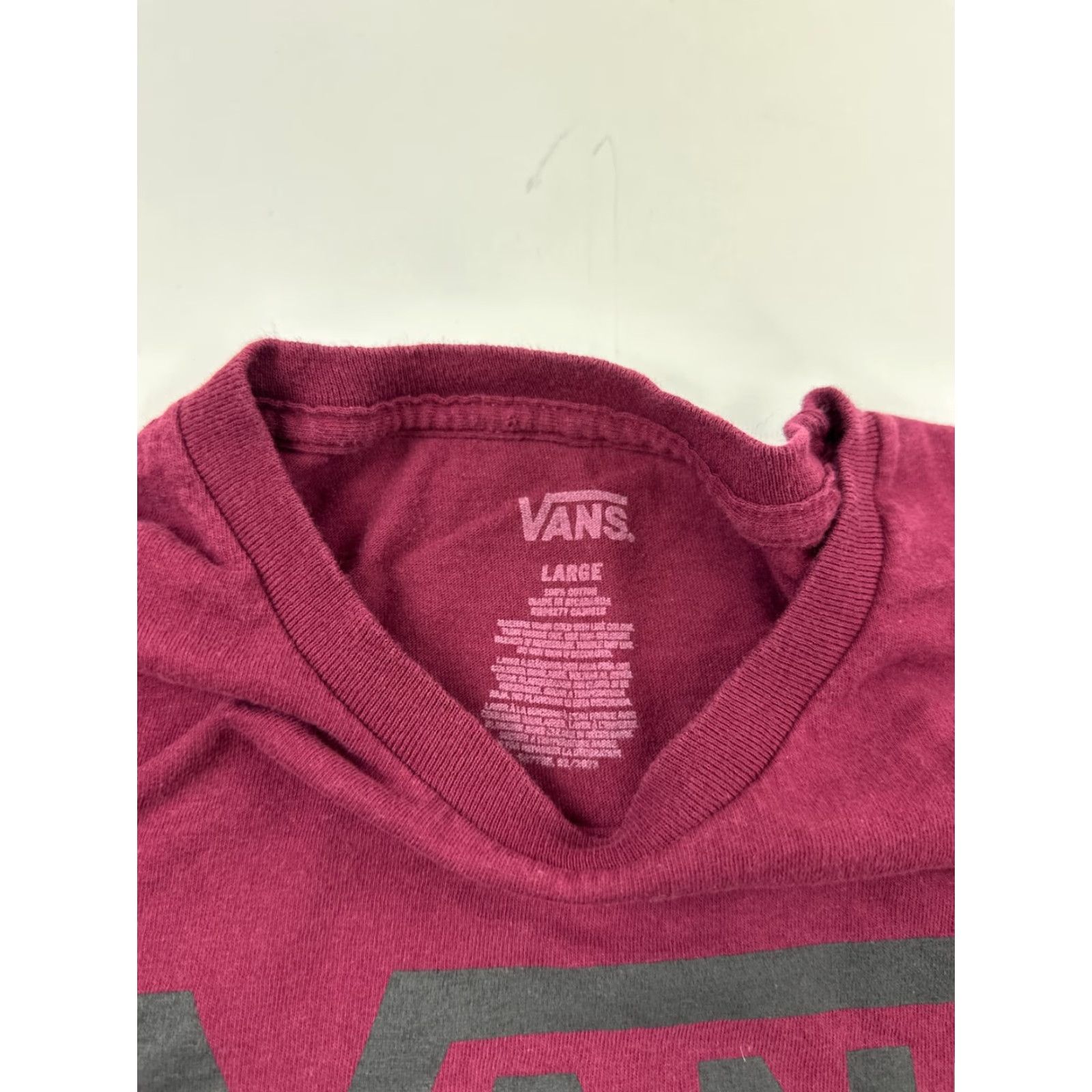 Vans Vans Shirt Mens Large Red Lightweight Short Sleeve Spell Out Crew Neck Pullover Size US L / EU 52-54 / 3 - 4 Thumbnail