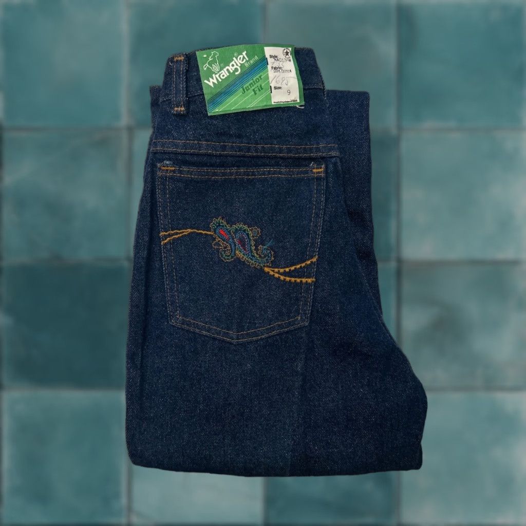 Wrangler VINTAGE Wrangler Jeans Tapered Womens Juniors 9 Dark Blue 90s Made in USA NWT Deadstock Paisley Back Pocket Size 30" / US 8 / IT 44 - 1 Thumbnail