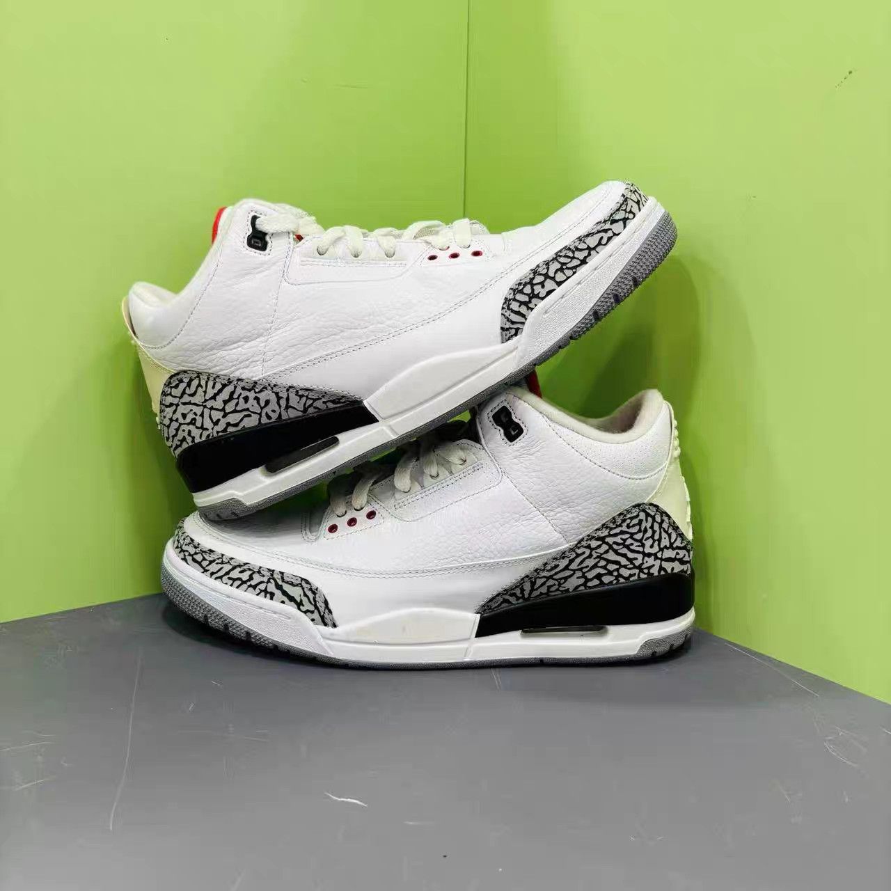 Jordan Brand Air Jordan 3 White Cement Basketball Shoes K15 Size US 11.5 / EU 44-45 - 4 Thumbnail