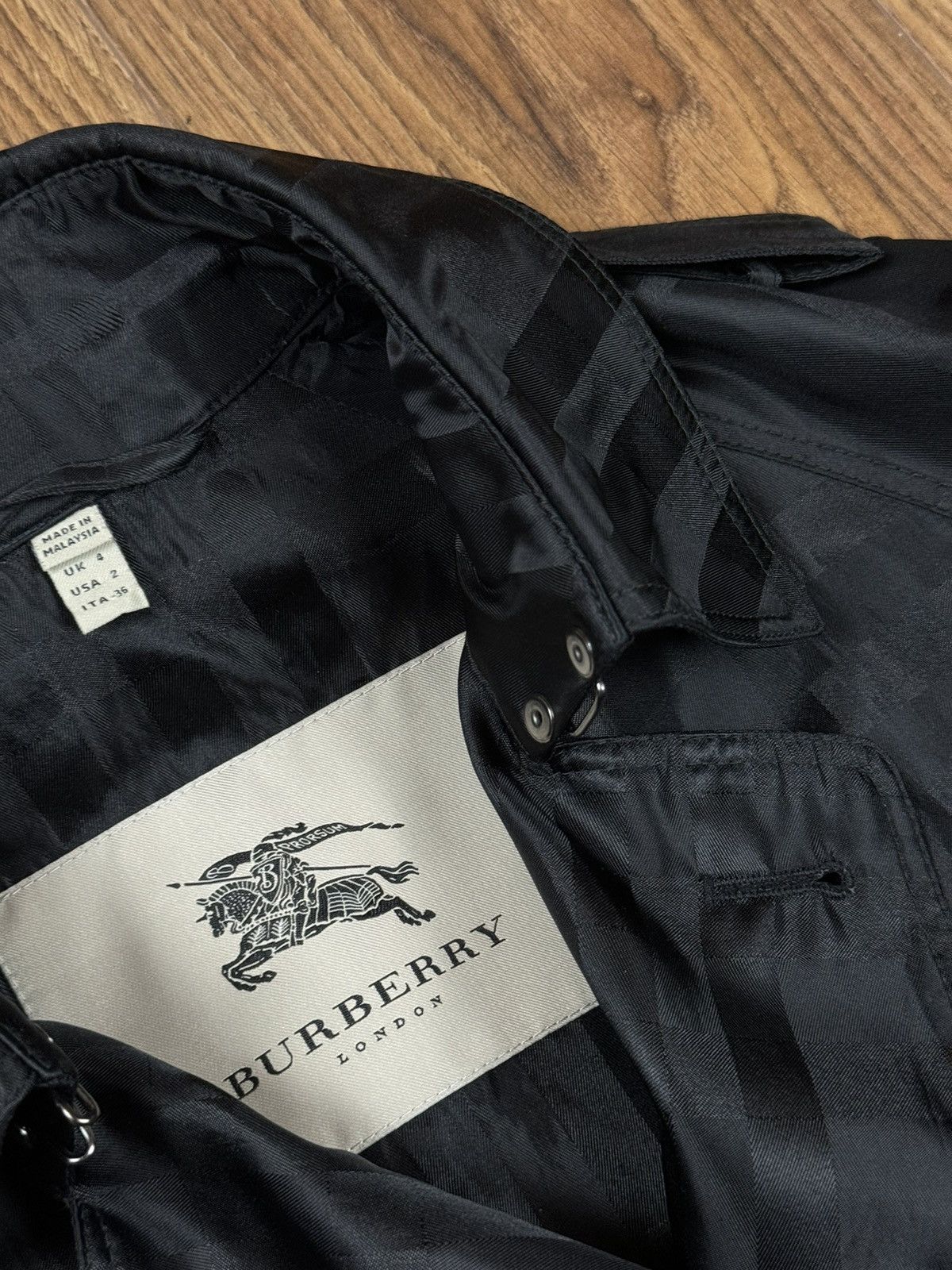 Burberry Vintage trench coat Burberry original luxury streetwear item Size XS / US 0-2 / IT 36-38 - 2 Thumbnail