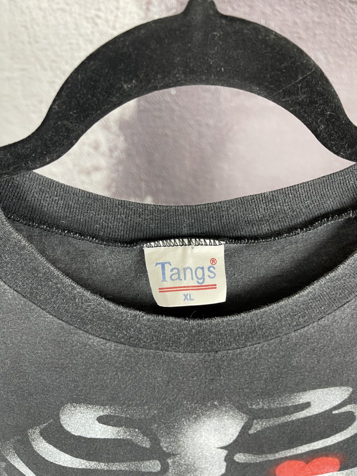 Band Tees Tangs vintage Skeleton Heart X-Ray tee shirt Size US XL / EU 56 / 4 - 6 Thumbnail