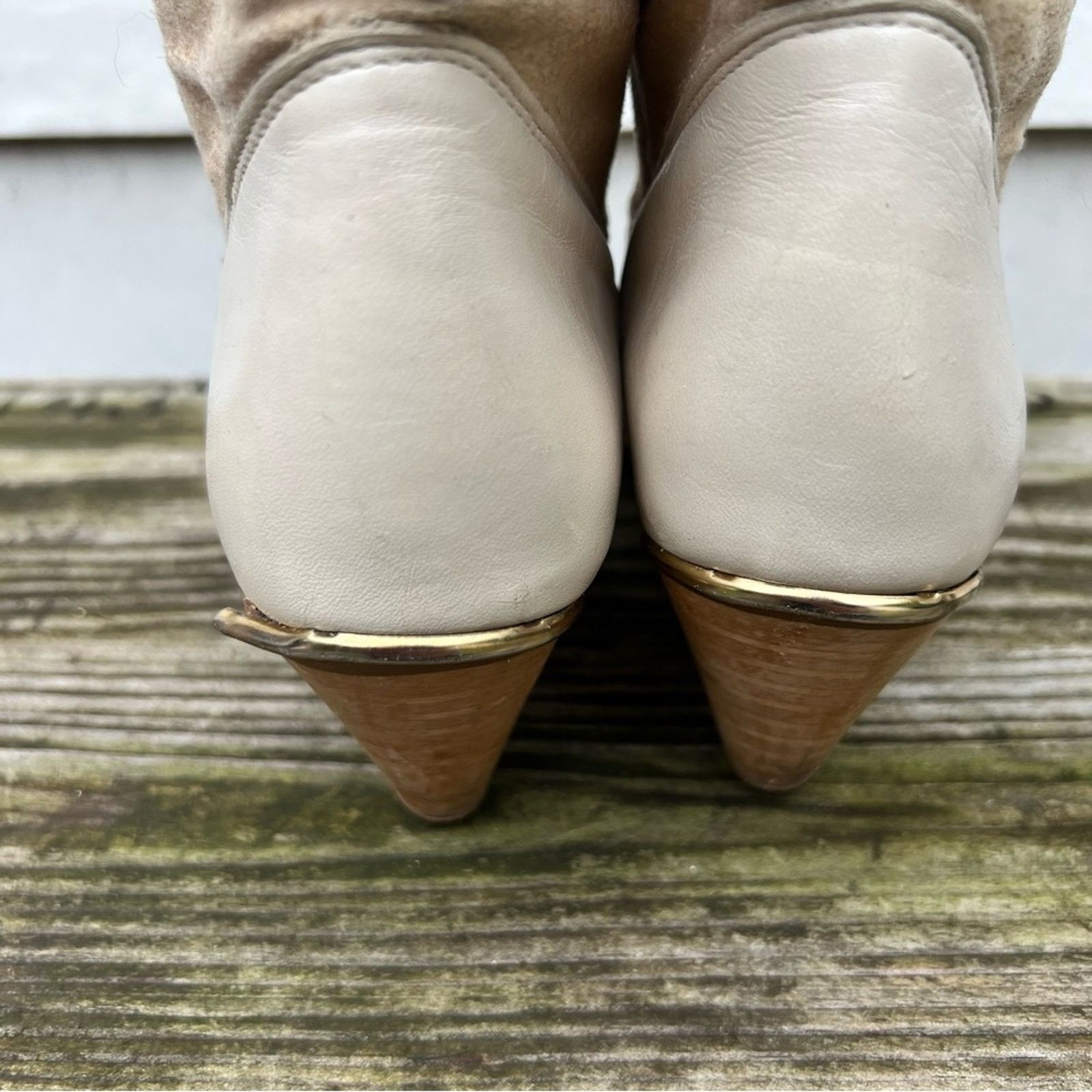 Vintage Dingo high heeled low shaft cream beige cowgirl western boot Size US 7 / IT 37 - 7 Thumbnail
