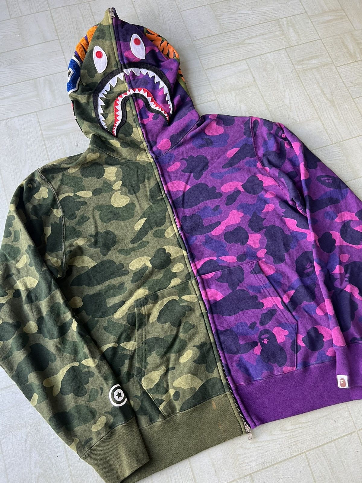 Bape FW22 BAPE Camo Color Green Purple Shark Full Zipper Hoodie Size US L / EU 52-54 / 3 - 2 Thumbnail